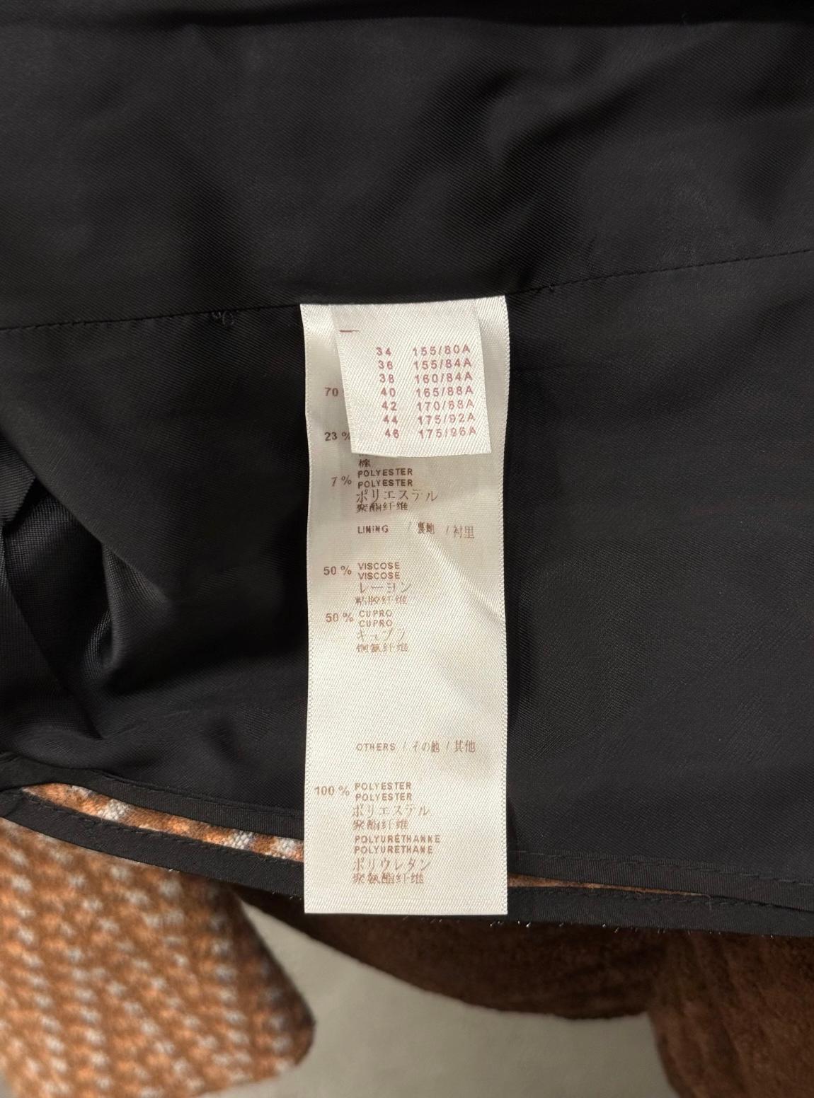 Giacca blazer pied-de-poule anni 2000 di Louis Vuitton by Marc Jacobs con spalla in pelle scamosciata in vendita 4