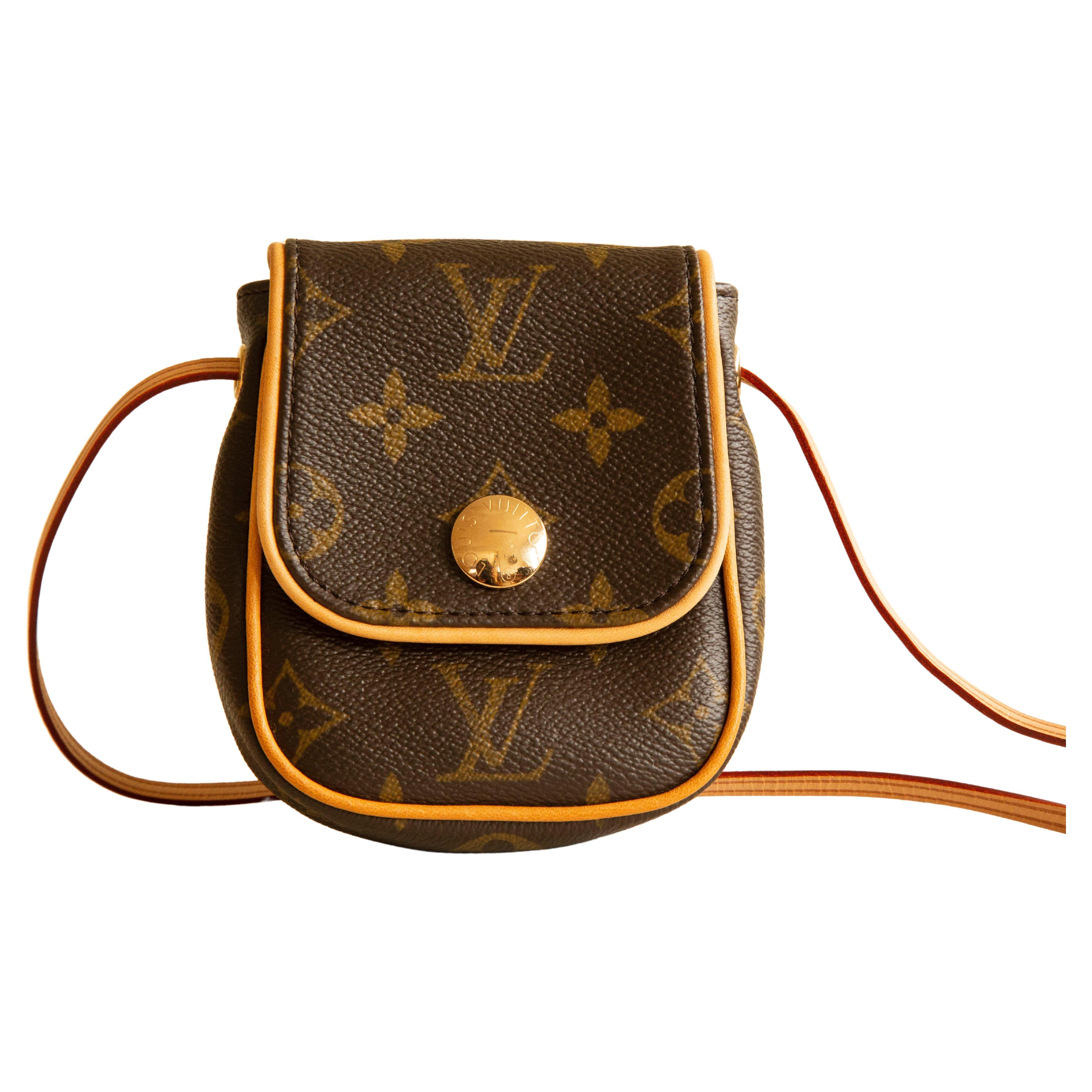 2000s Louis Vuitton Can Cun Crossbody Mini Bag in Brown Monogram Coated Canvas For Sale