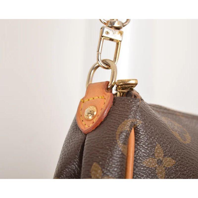 Louis Vuitton 2000's Chain Strap Y2k Pochette Shoulder Bag For Sale 1