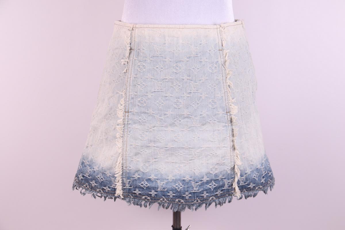 2000S Louis Vuitton Cotton Denim LV Logo Monogram mini skirt 2007 For Sale 5
