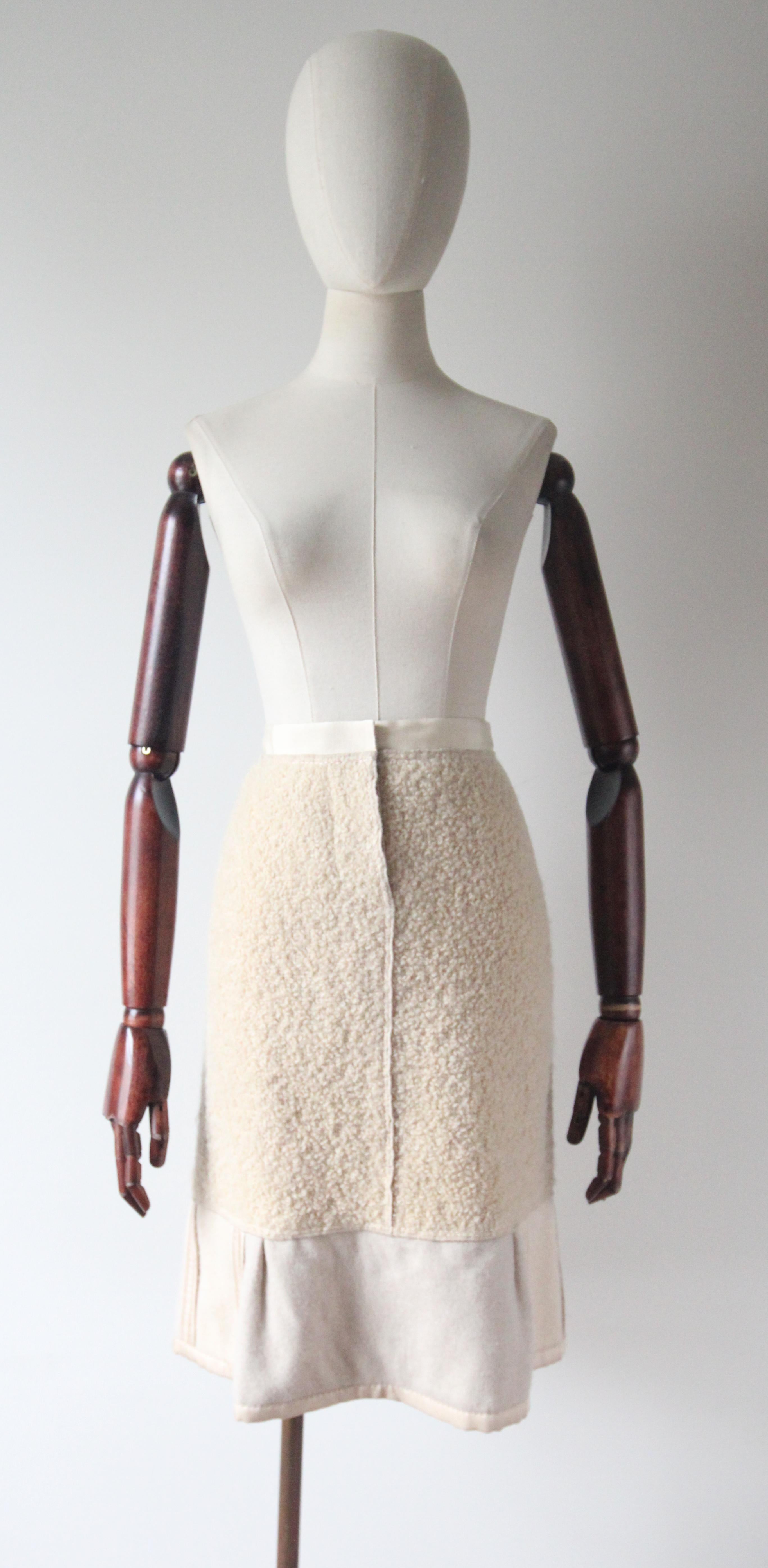 2000s Louis Vuitton Cream Bouclé Wool Suit Skirt Suit Cream wool Suit UK 12 US 8 For Sale 6