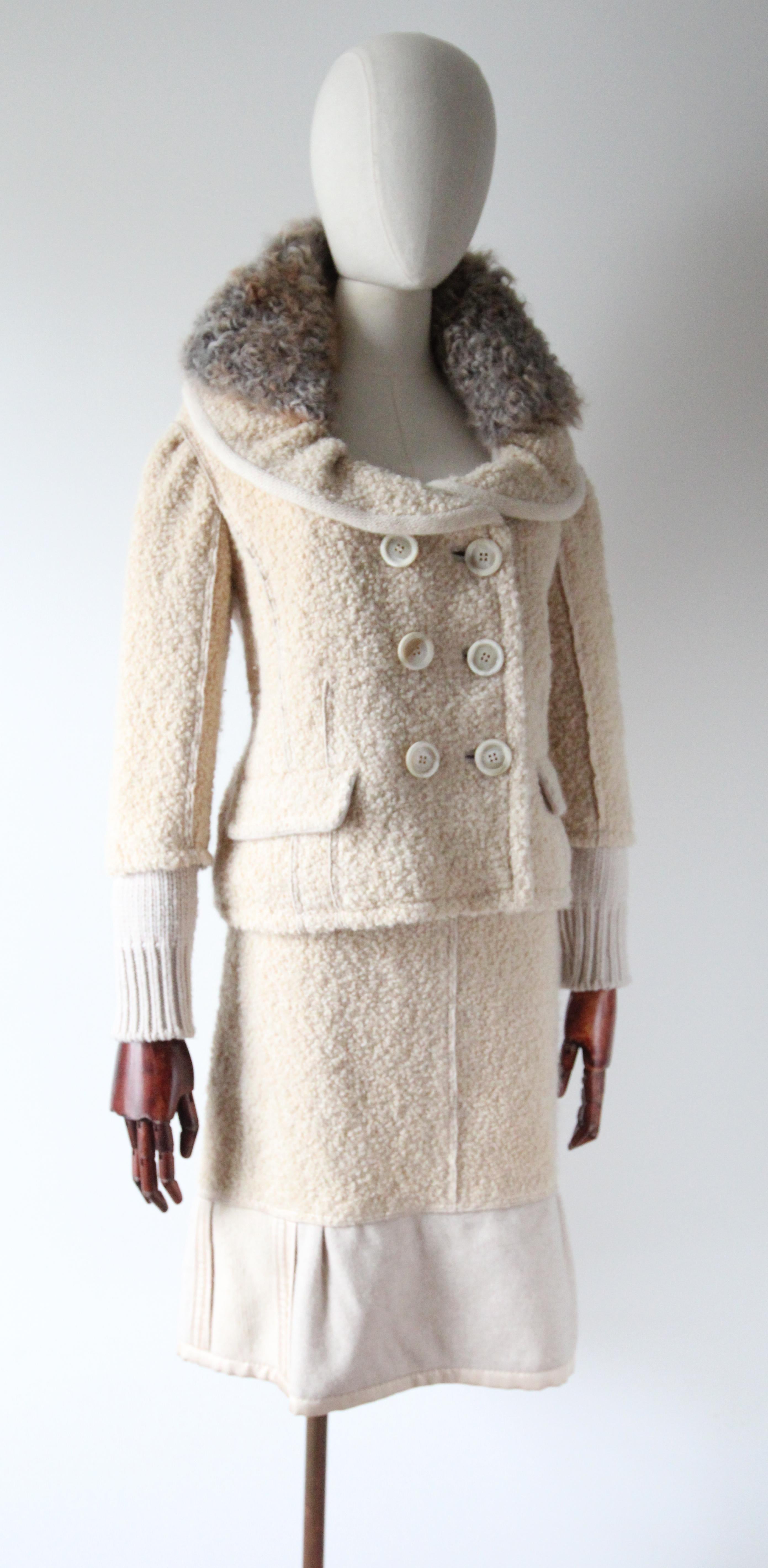 Women's or Men's 2000s Louis Vuitton Cream Bouclé Wool Suit Skirt Suit Cream wool Suit UK 12 US 8 For Sale