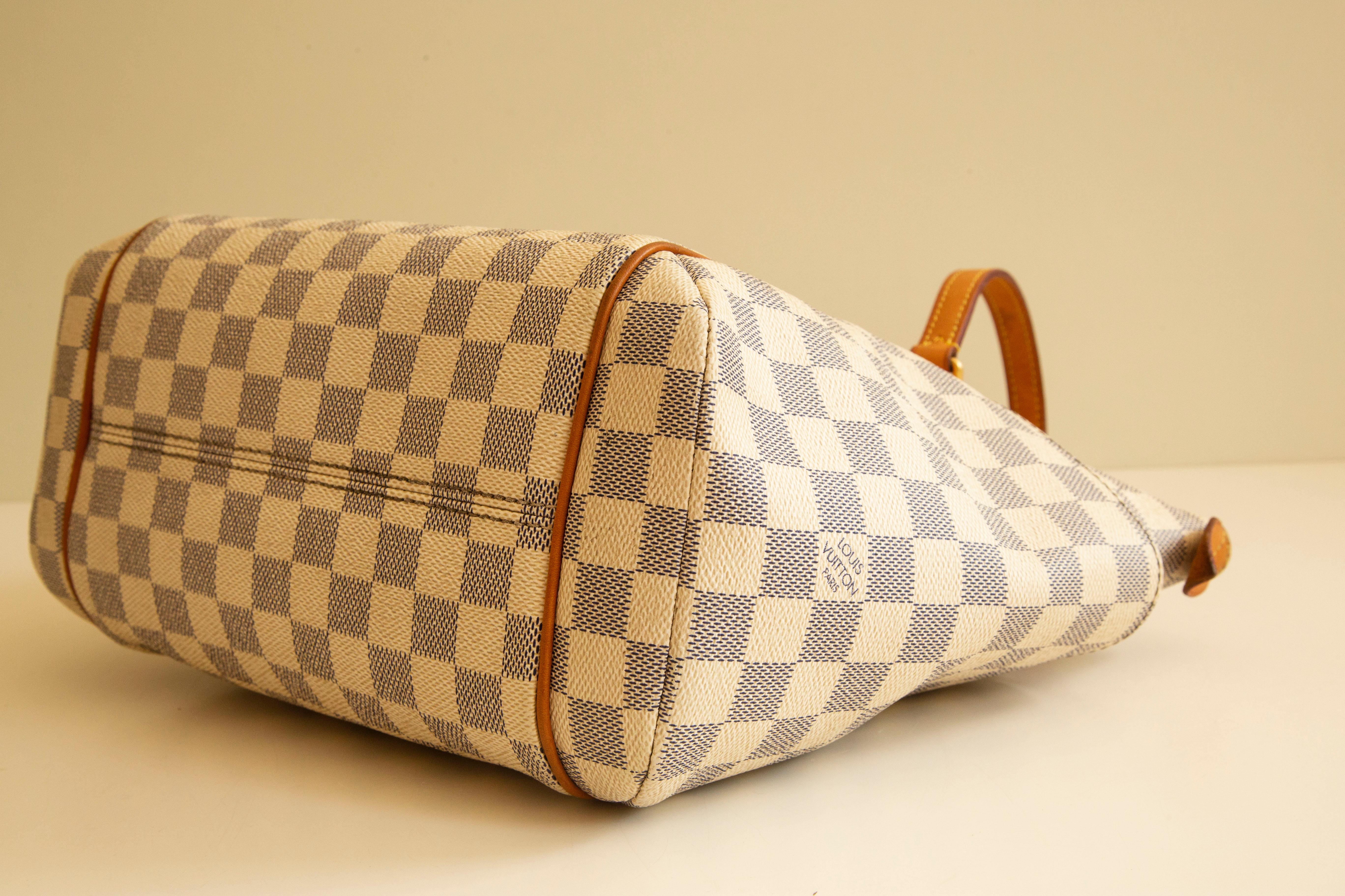 2000s Louis Vuitton Damier Azur Totally PM Tote Bag For Sale 6