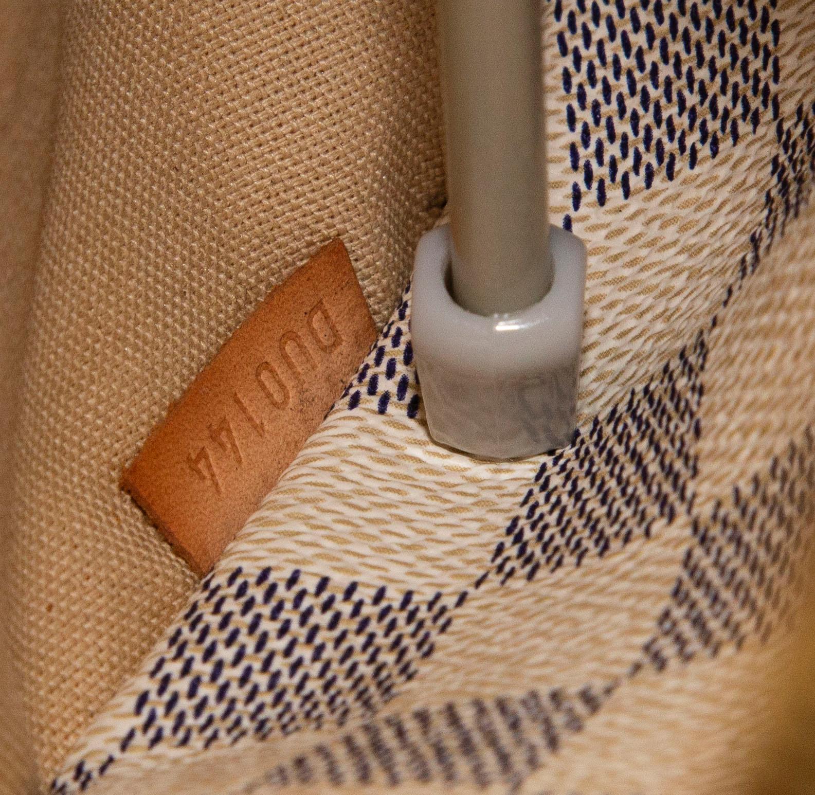 2000s Louis Vuitton Damier Azur Totally PM Tote Bag For Sale 15