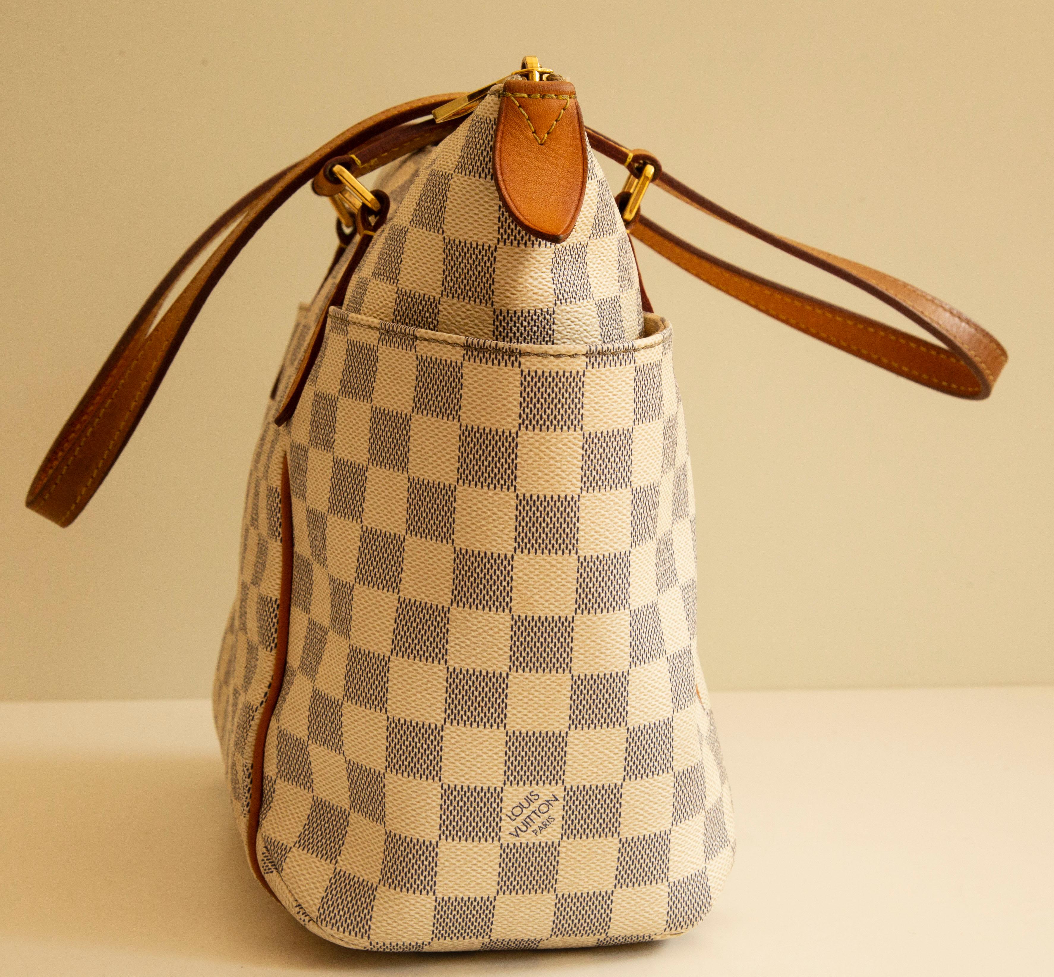 2000s Louis Vuitton Damier Azur Totally PM Tote Bag In Good Condition For Sale In Arnhem, NL