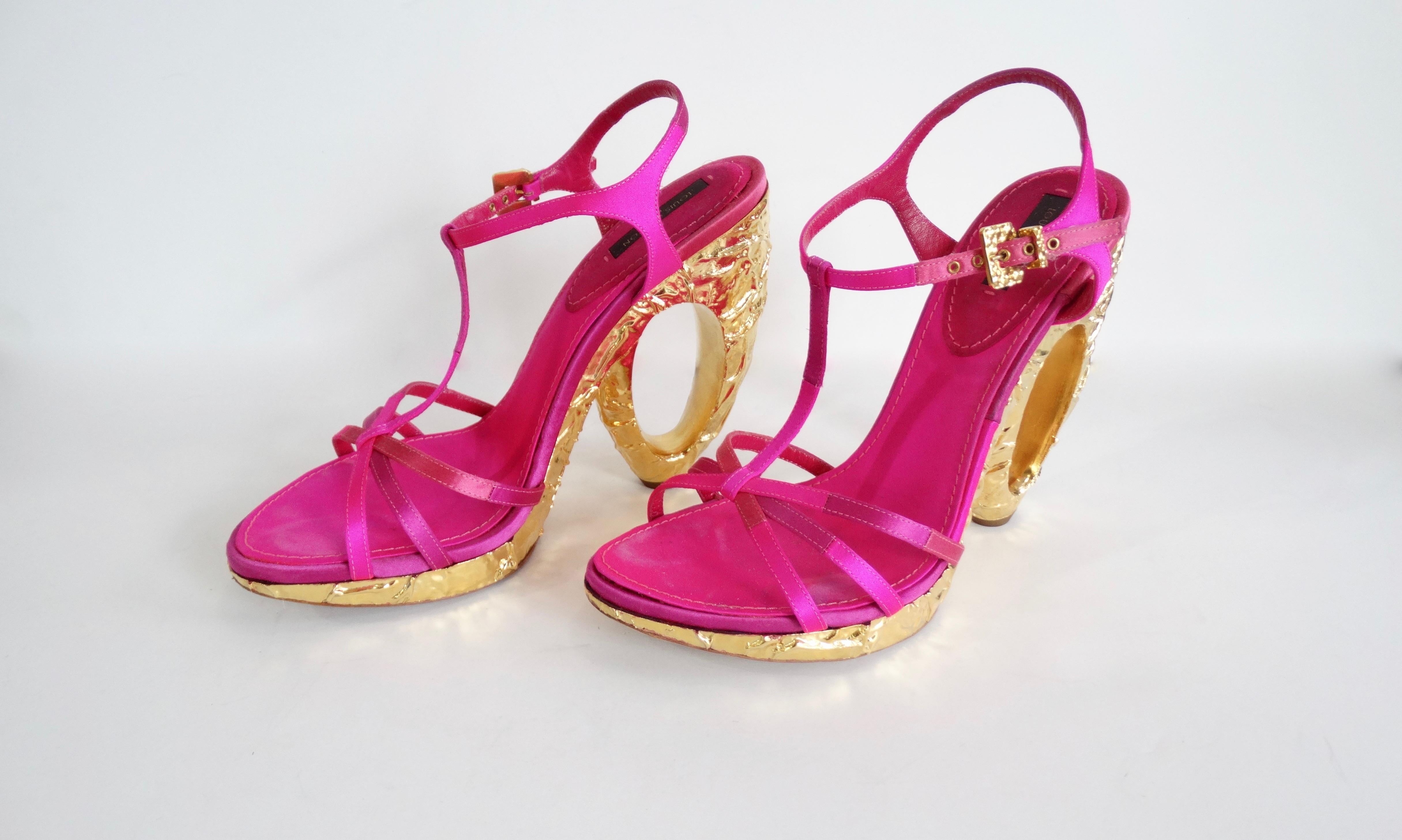 Red Louis Vuitton 2000s Fuchsia Satin Pumps With Textured Gold Heels For Sale