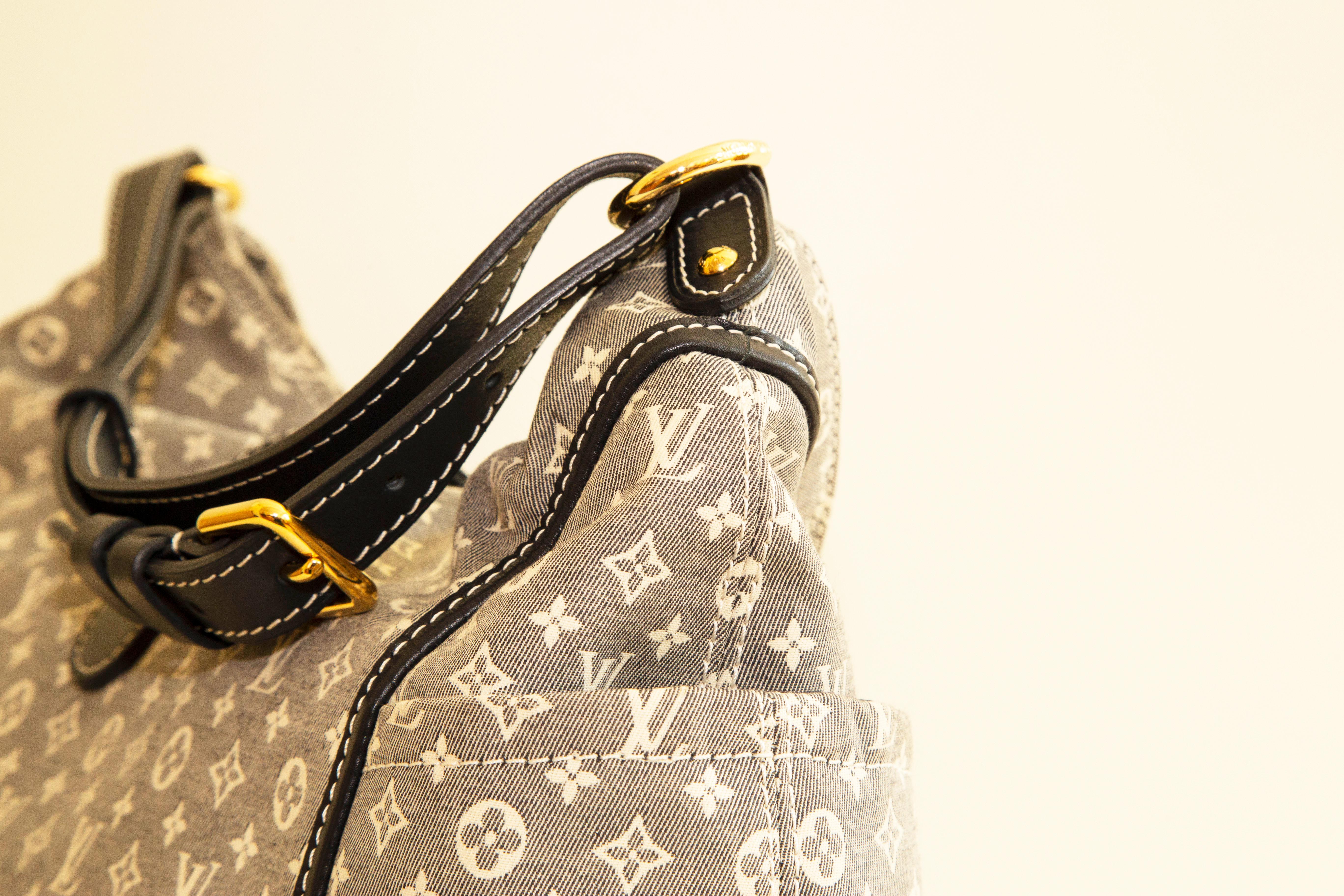 2000s  Louis Vuitton Idylle Romance en vente 5
