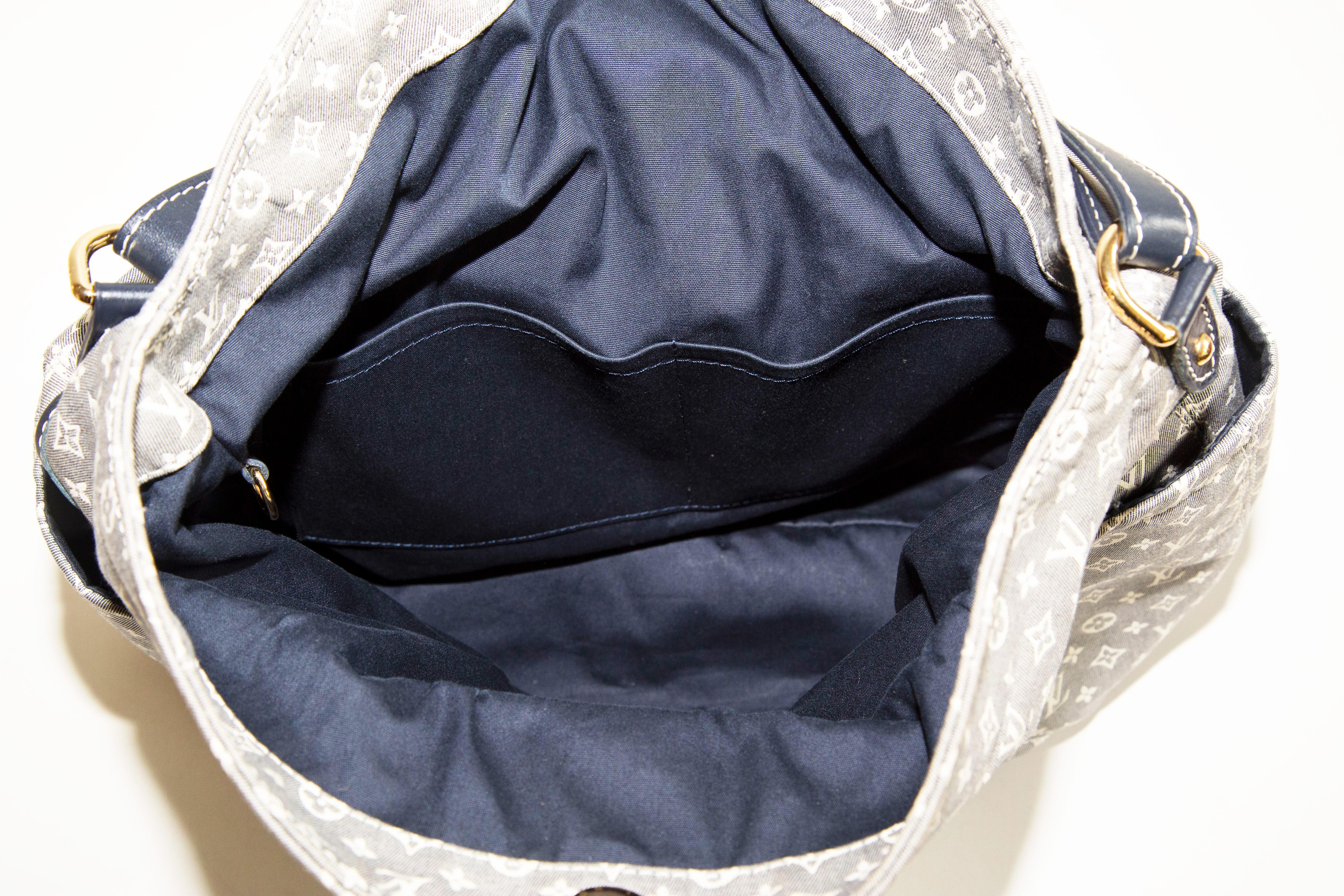 2000s  Louis Vuitton Idylle Romance Unisexe en vente