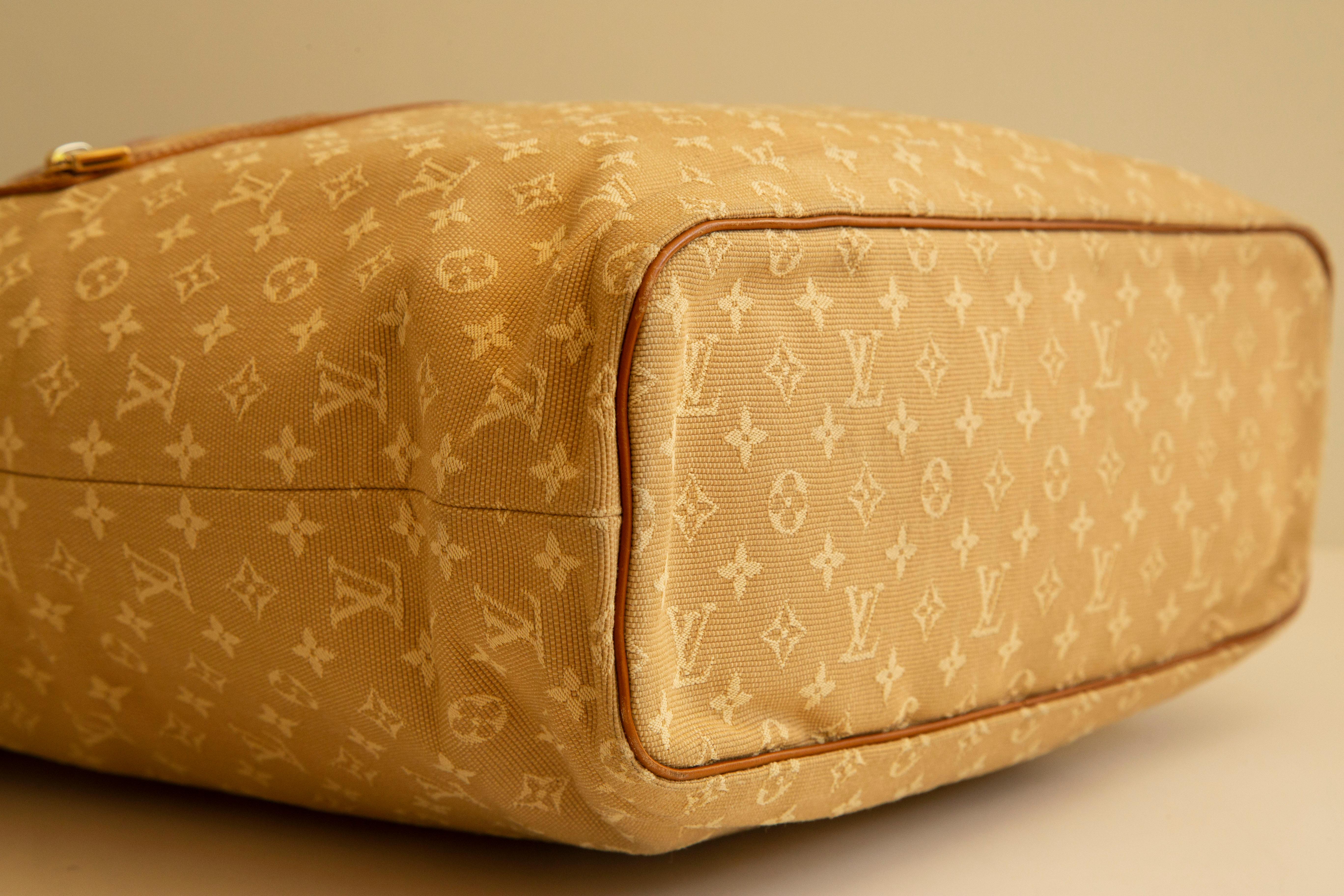 2000s Louis Vuitton Lucille Monogram Tote Shoulder Bag For Sale 5