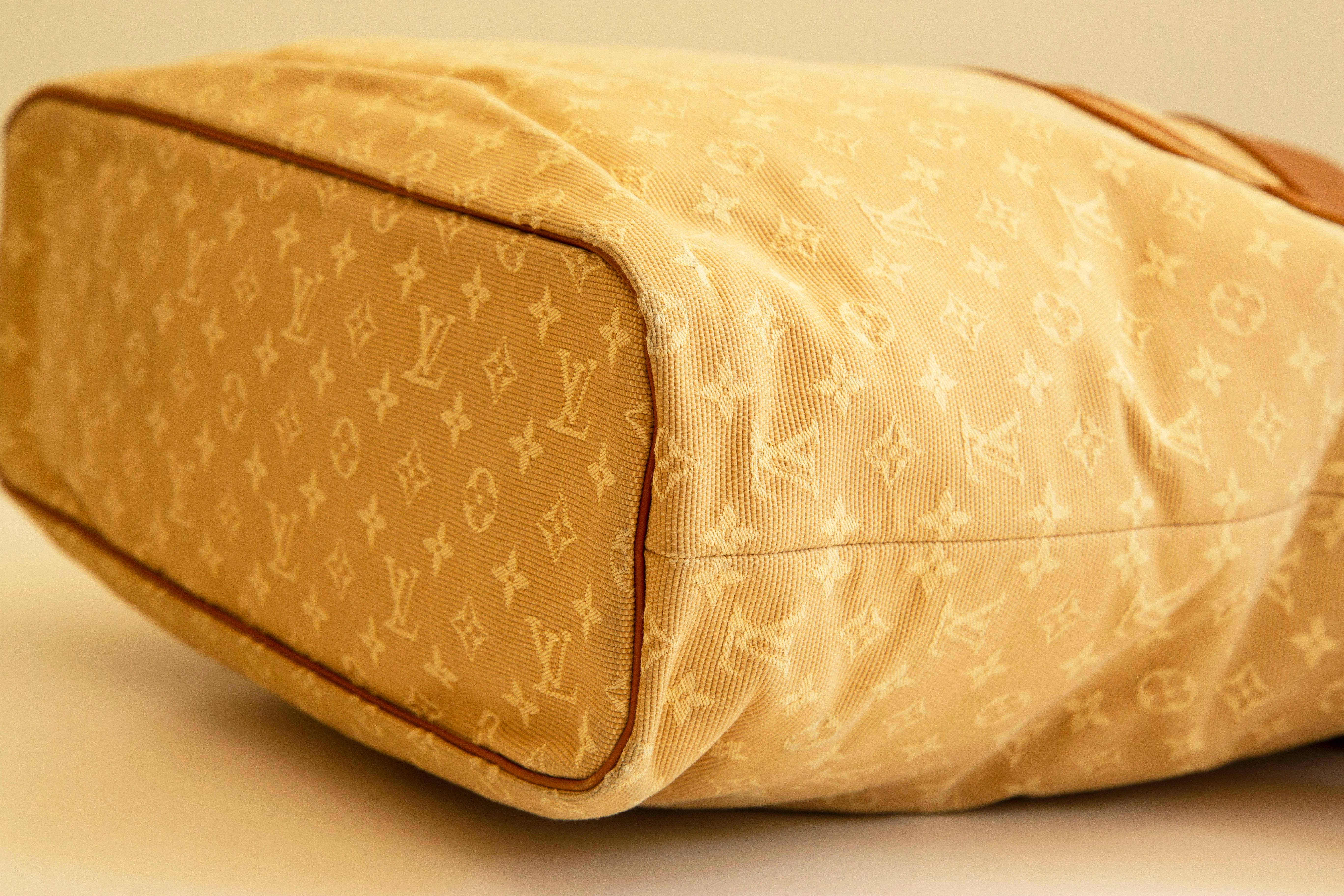 2000s Louis Vuitton Lucille Monogram Tote Shoulder Bag For Sale 6