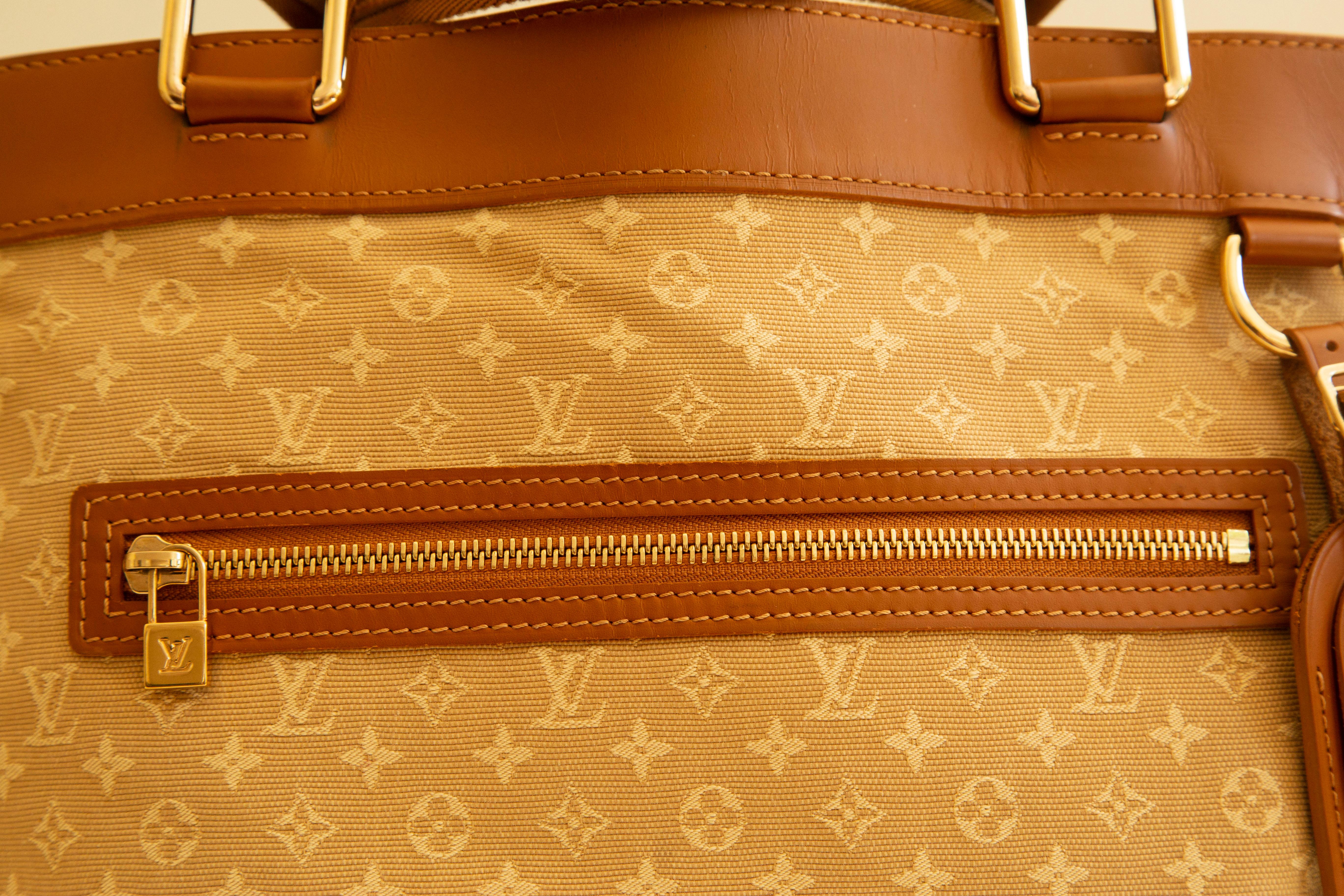 2000s Louis Vuitton Lucille Monogram Tote Shoulder Bag In Good Condition For Sale In Arnhem, NL