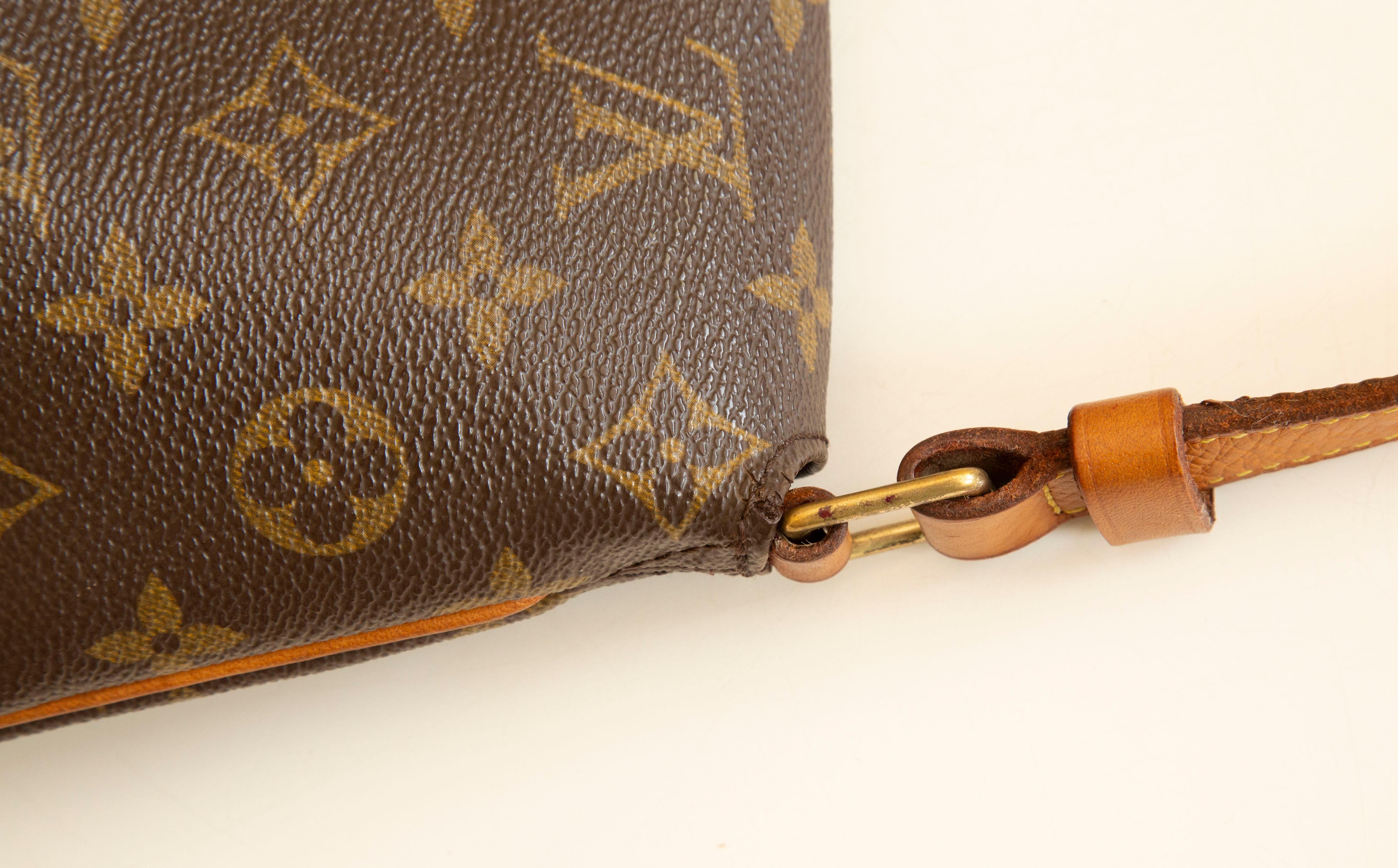 2000s Louis Vuitton Musette Monogram Shoulder/Cross Body Bag For Sale 15
