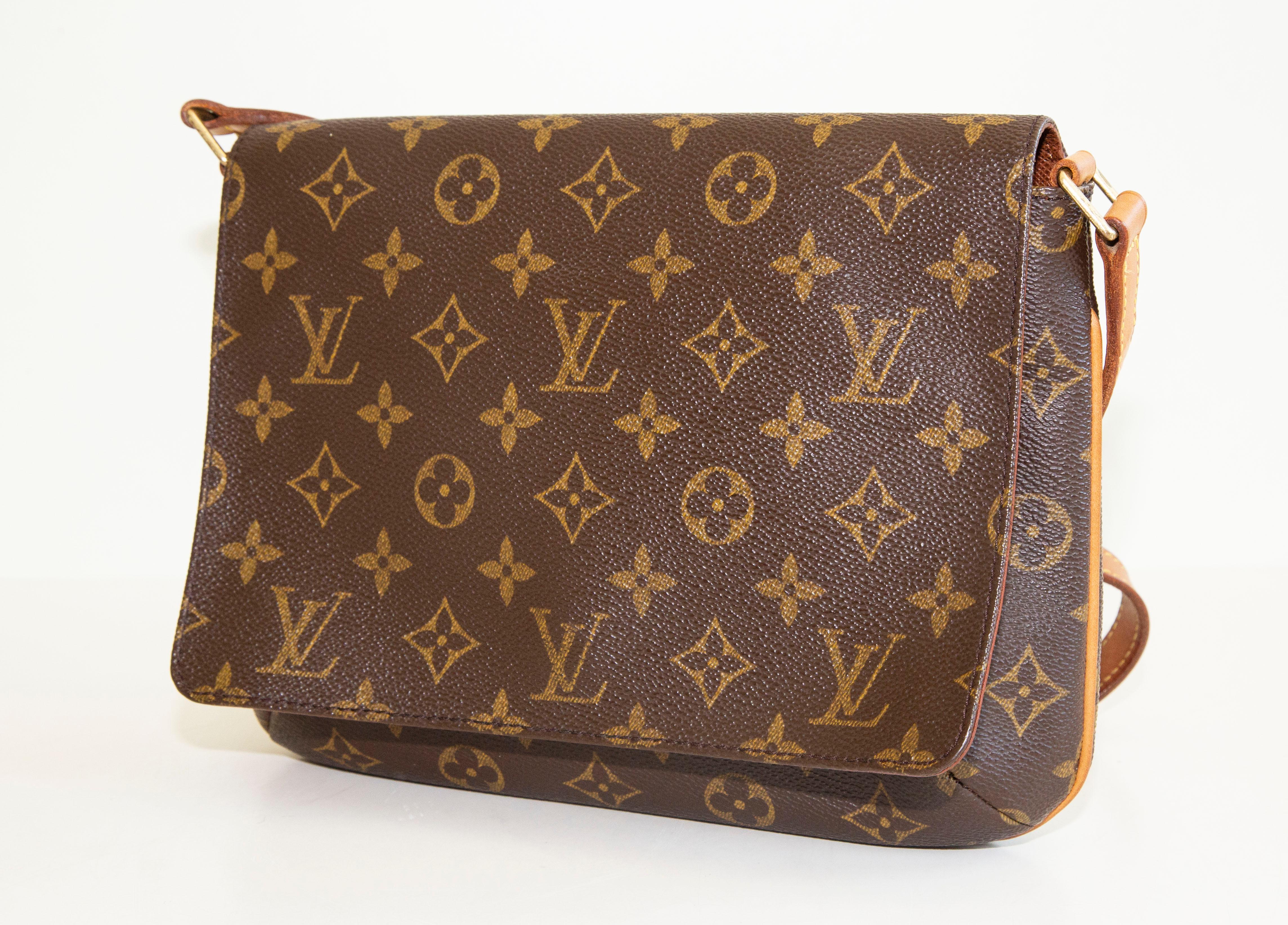 2000s Louis Vuitton Musette Tango Shoulder Bag For Sale 8