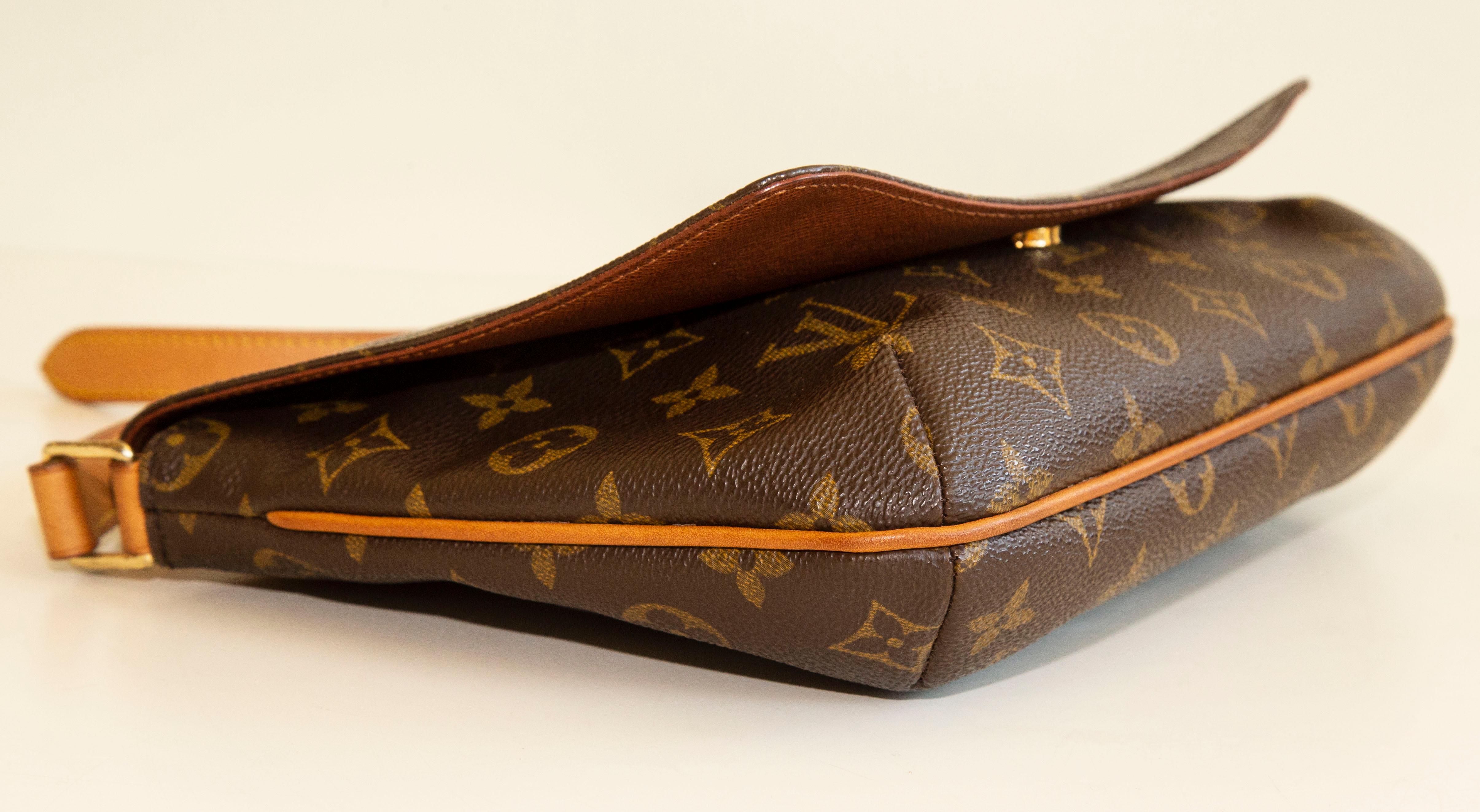 2000s Louis Vuitton Musette Tango Shoulder Bag For Sale 3
