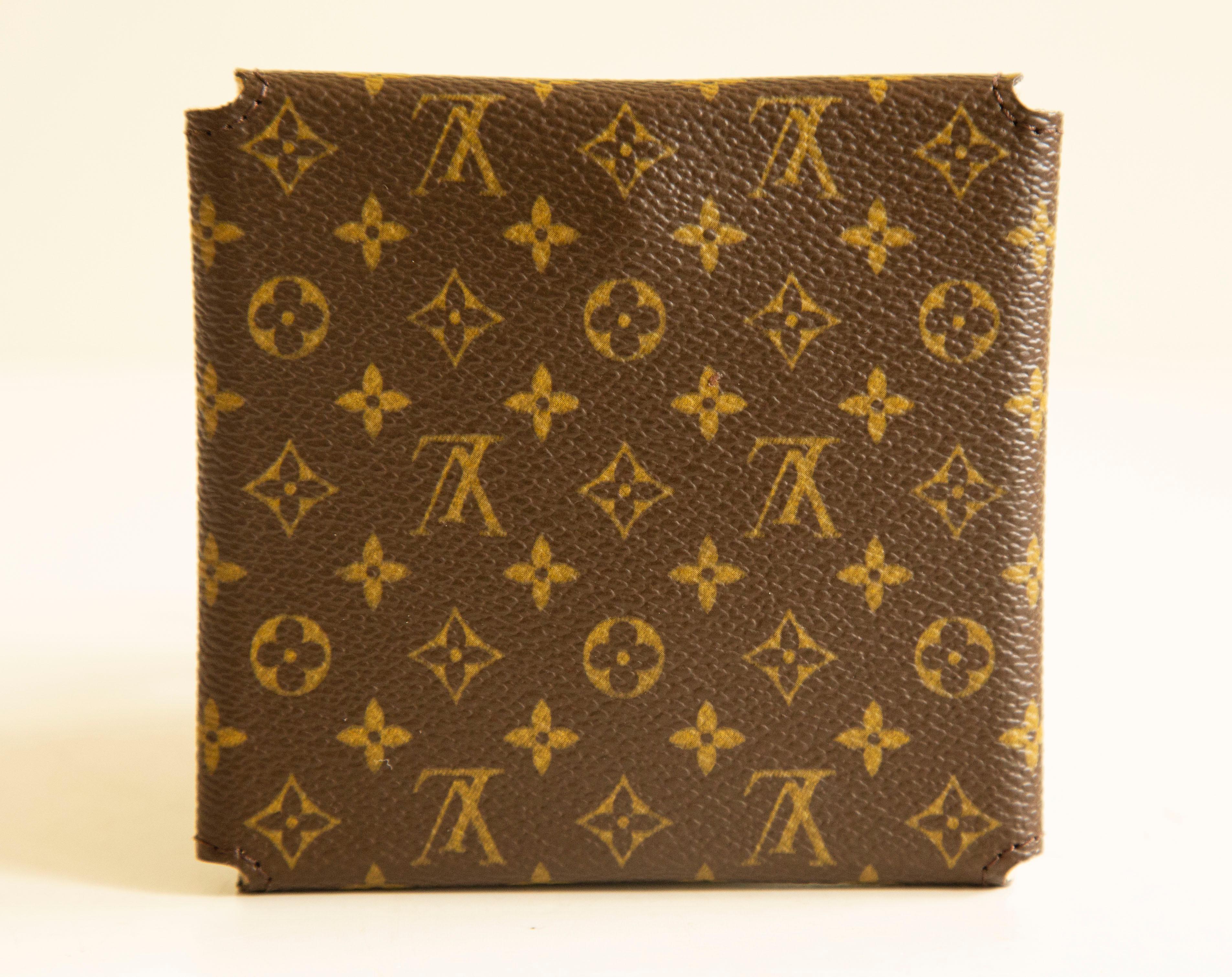 2000s Louis Vuitton Necklace Case in Brown Monogram Coated Canvas In Excellent Condition For Sale In Arnhem, NL