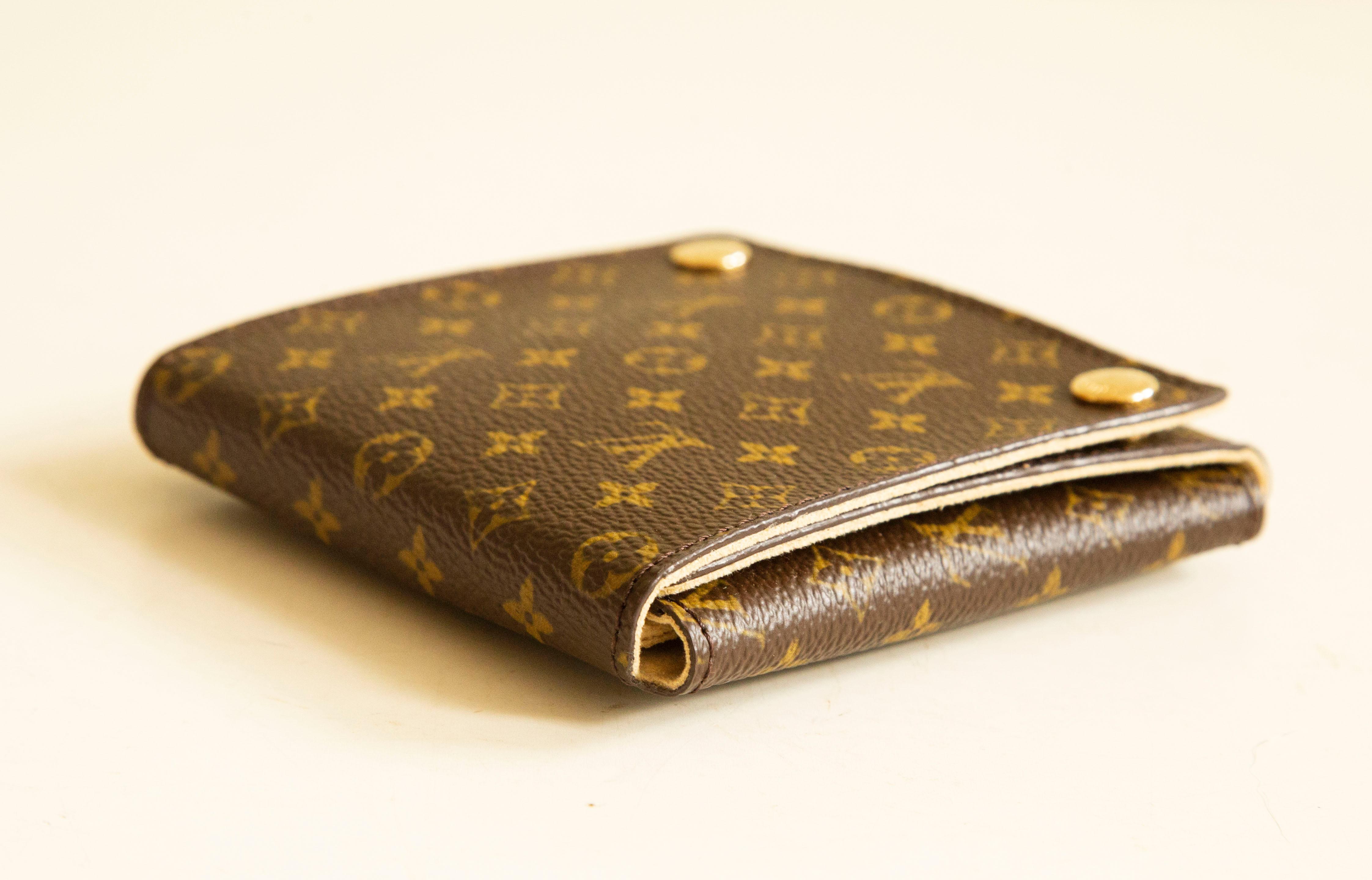 2000s Louis Vuitton Necklace Case in Brown Monogram Coated Canvas For Sale 3