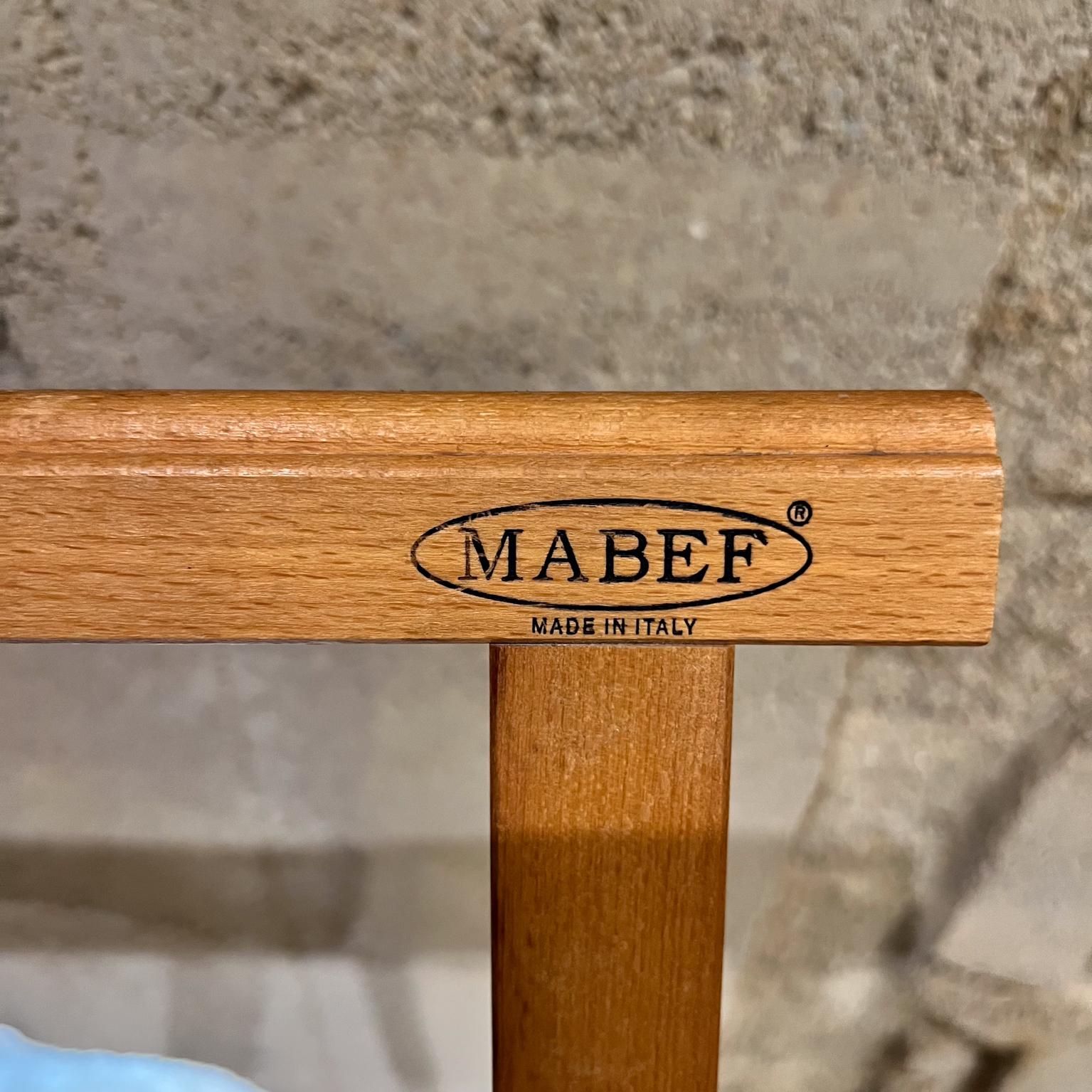 Mabef, anni 2000, scaffale per stampe in legno Foldes In condizioni buone in vendita a Chula Vista, CA