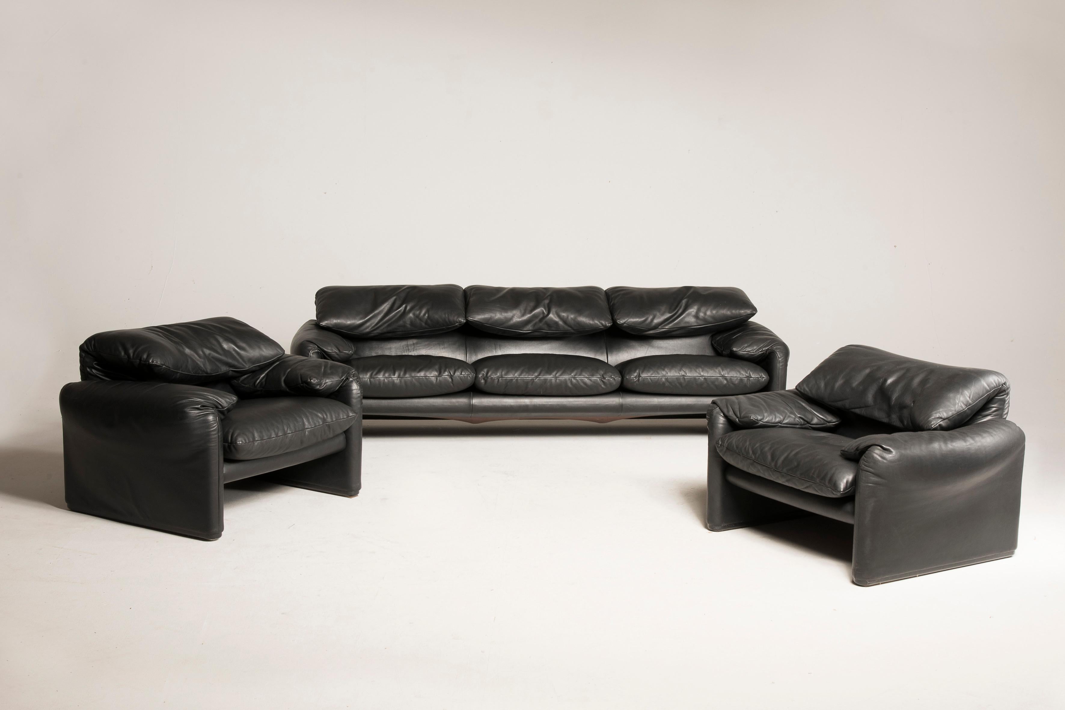 2000s Magistretti Cassina Black Leather Maralunga Three-Seat Sofa and Armchairs 5
