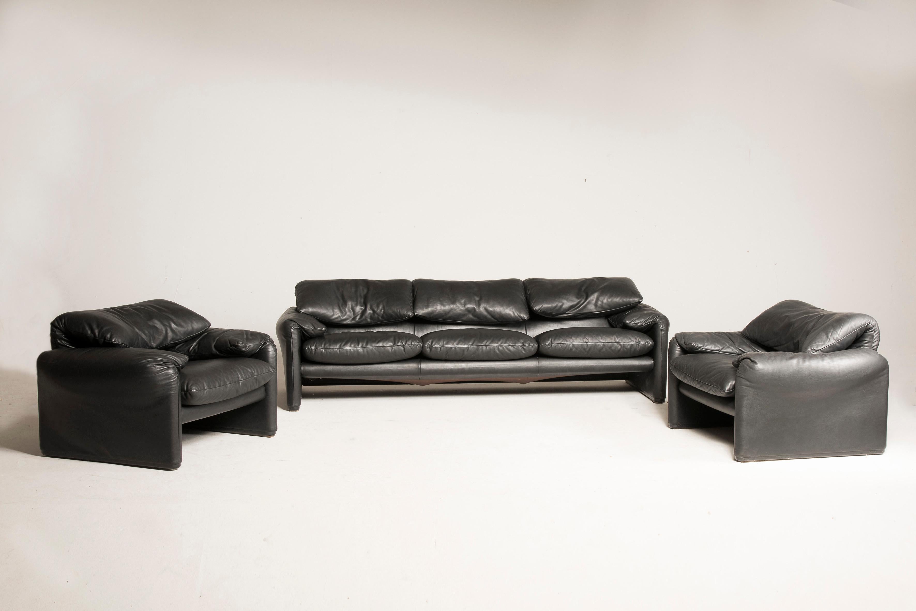 2000s Magistretti Cassina Black Leather Maralunga Three-Seat Sofa and Armchairs 9