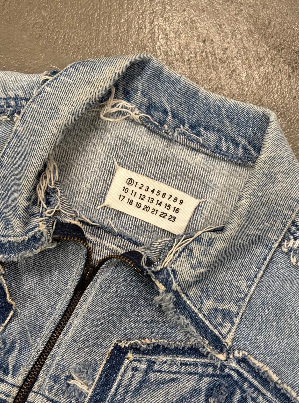 Chaqueta vaquera deconstruida artesanal Maison Margiela años 2000 en Excelente estado para la venta en Milano, Lombardia