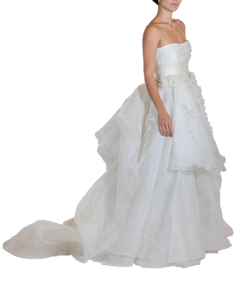 2000S MARCHESA White Silk Organza Gown With Florets In Good Condition For Sale In New York, NY