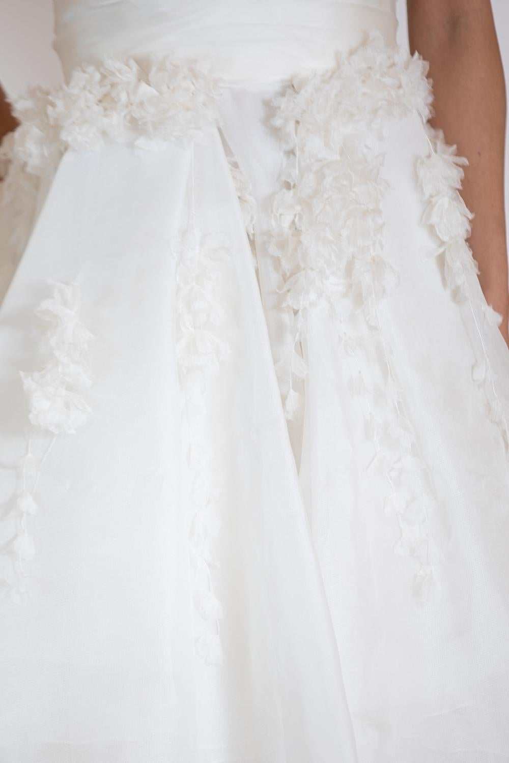 2000S MARCHESA White Silk Organza Gown With Florets For Sale 4