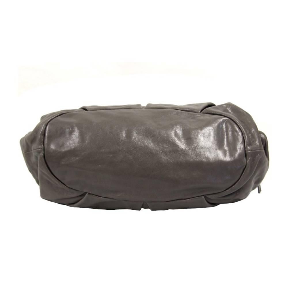 Women's 2000s Marni Vintage gray leather clutch bag For Sale