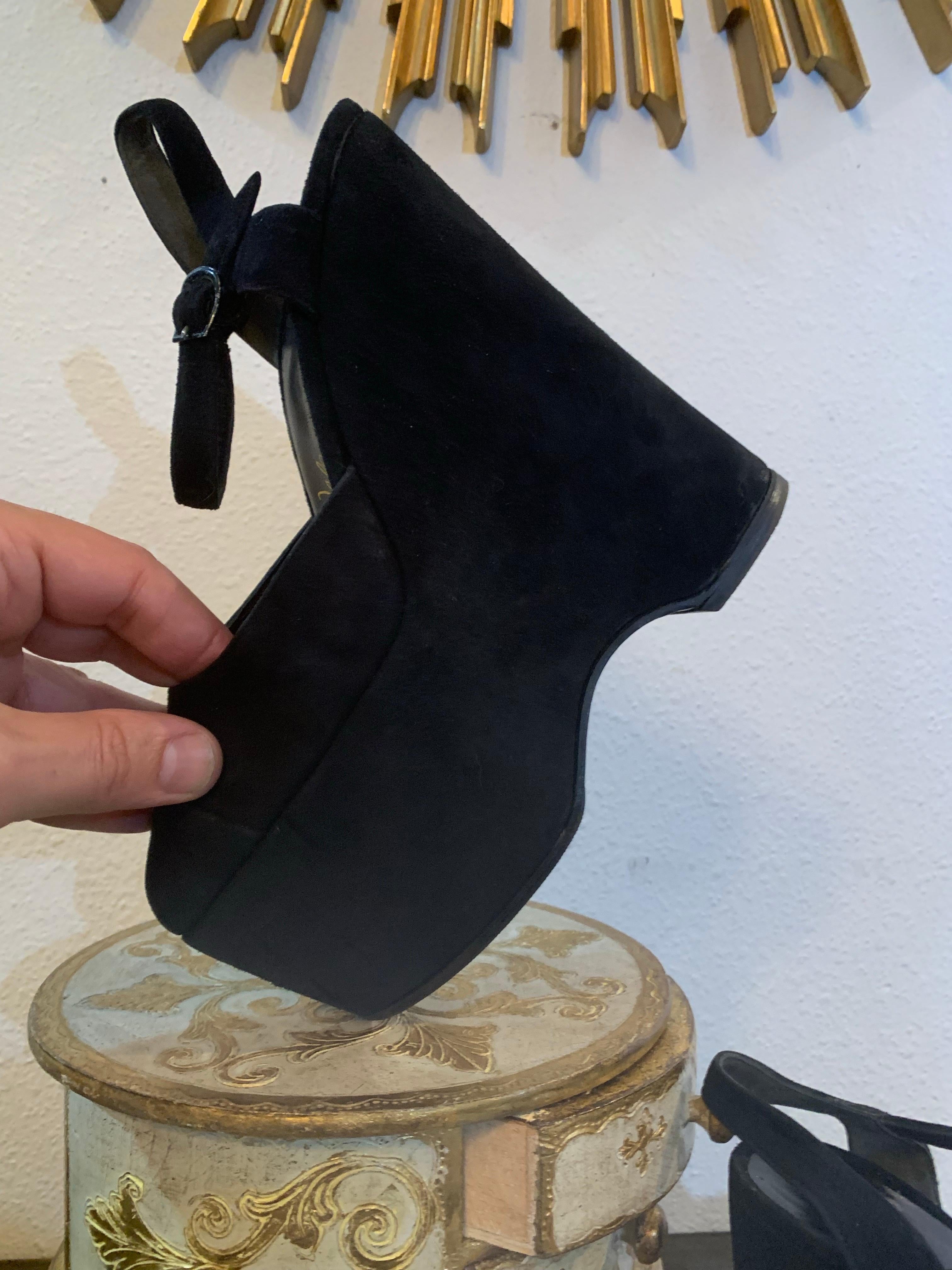 2000s Massaro - Paris Black Suede Wedge-Heel Platform w Ankle Straps For Sale 6