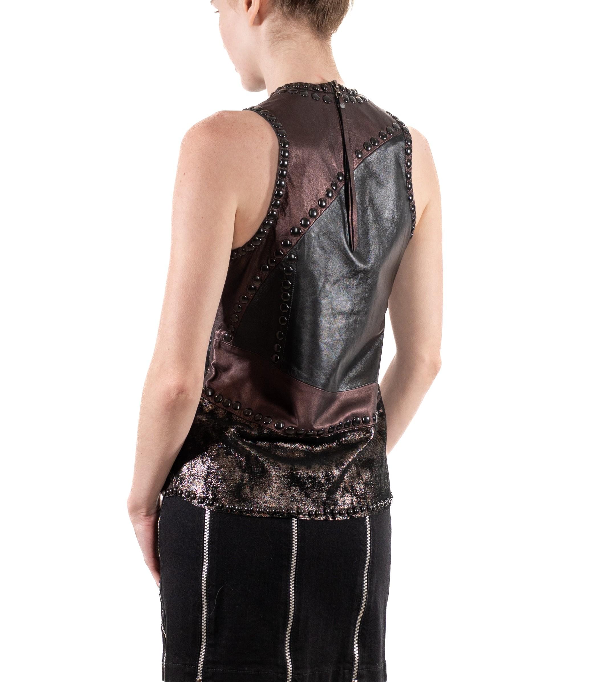 2000S - Top patchwork en cuir noir métallisé clouté Bon état - En vente à New York, NY