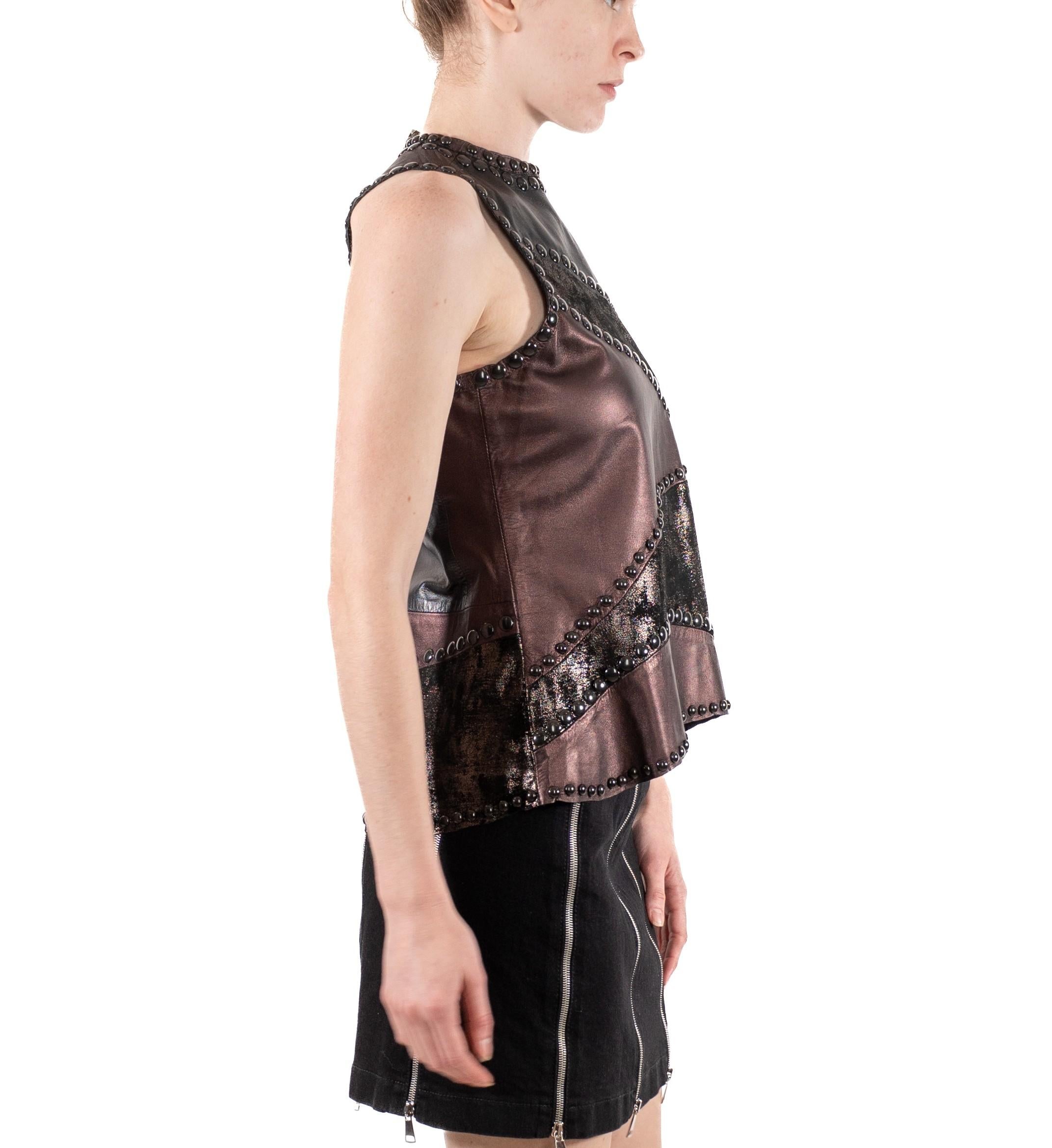 2000S - Top patchwork en cuir noir métallisé clouté en vente 2