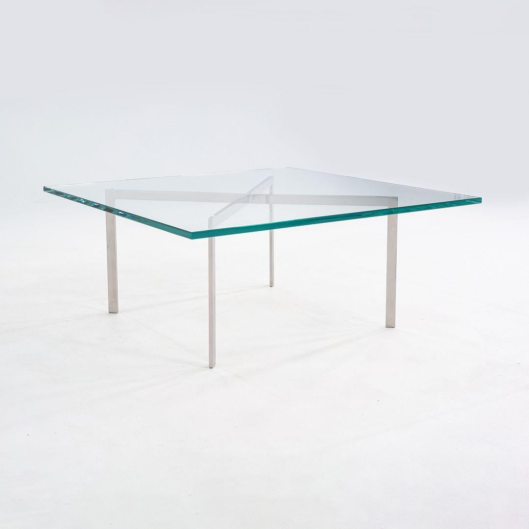 Table basse Mies van der Rohe Barcelona des années 2000 en acier inoxydable et verre en vente 3