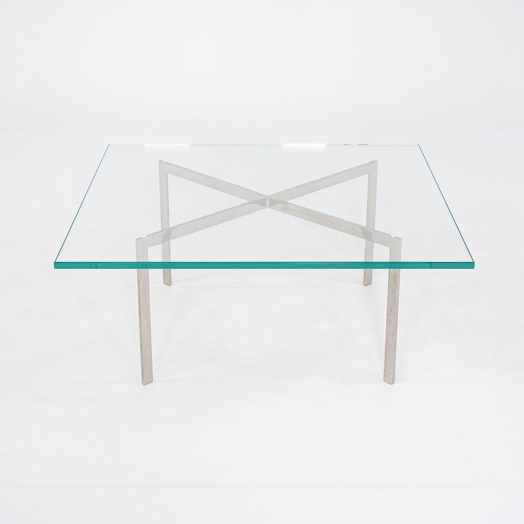 Table basse Mies van der Rohe Barcelona des années 2000 en acier inoxydable et verre en vente 1
