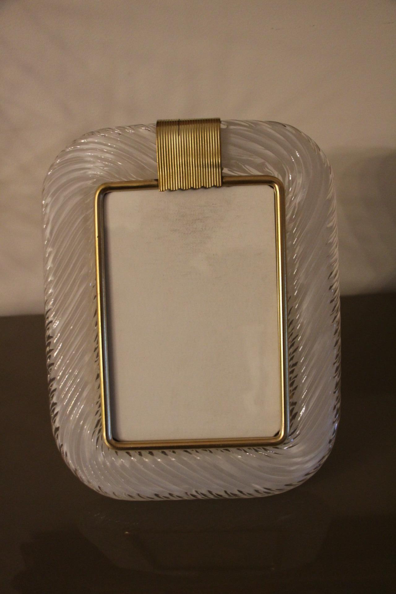 Marco de fotos de latón y cristal de Murano retorcido blanco lechoso del año 2000, de Barovier e Toso en venta 4