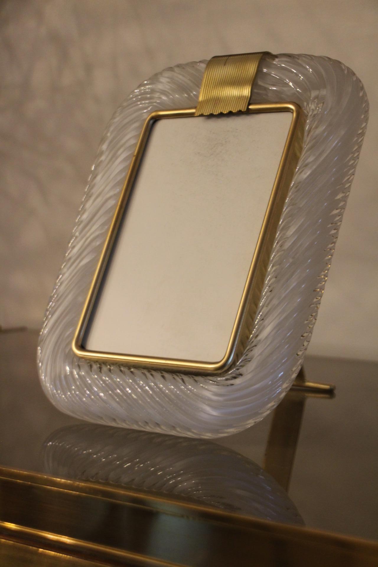 Marco de fotos de latón y cristal de Murano retorcido blanco lechoso del año 2000, de Barovier e Toso Italiano en venta