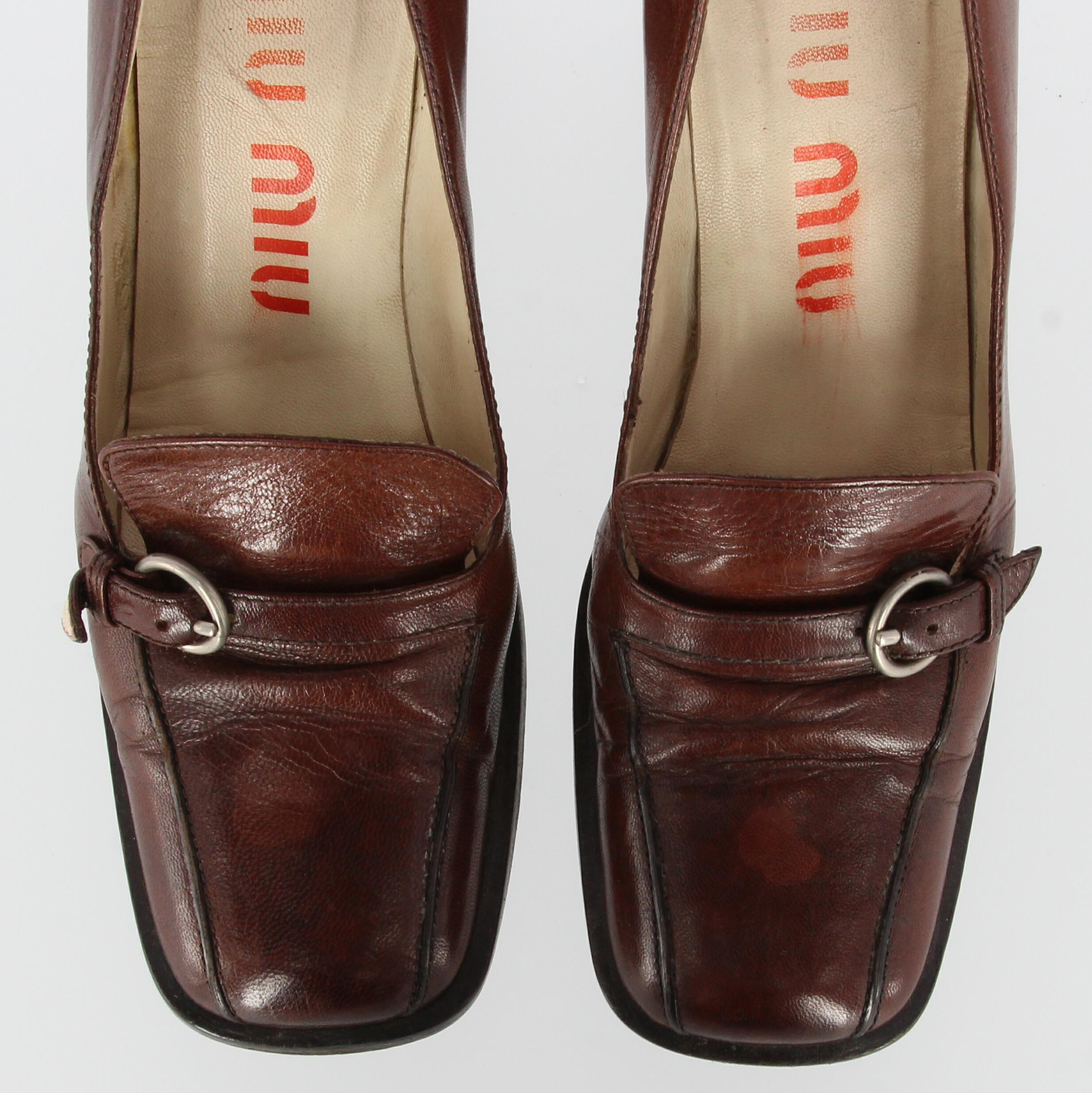 Women's 2000s Miu Miu Leather Heeled Loafers
