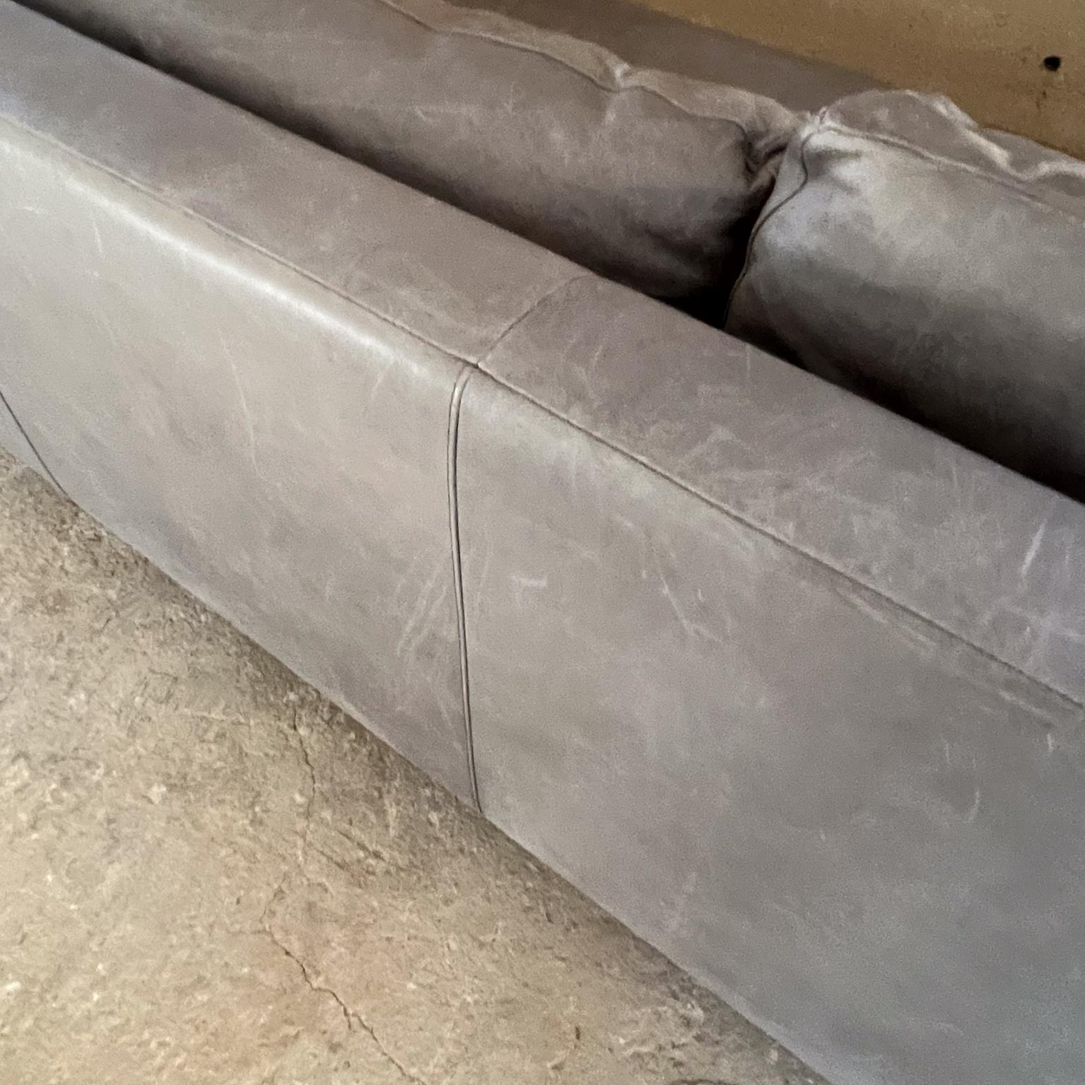 2000s Modern Gray Leather Sofa Pierson Room & Board For Sale 7