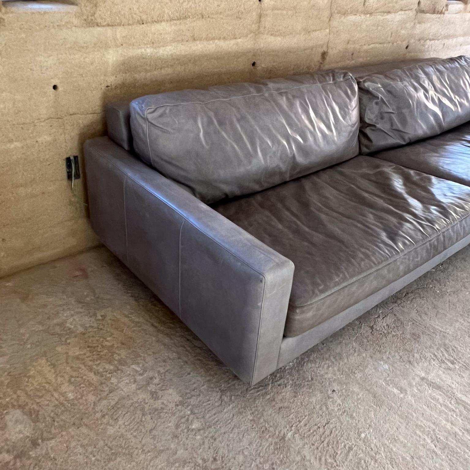 2000s Modern Gray Leather Sofa Pierson Room & Board In Fair Condition For Sale In Chula Vista, CA