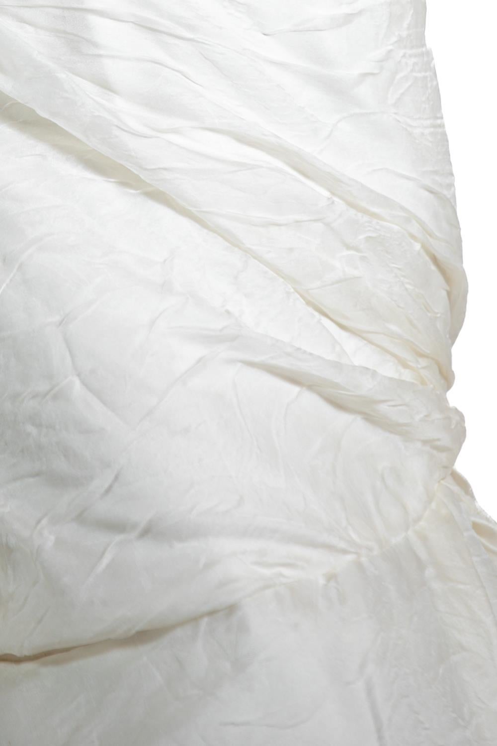 2000S MONIQUE LHUILLIER White Silk Tulle Gown For Sale 4