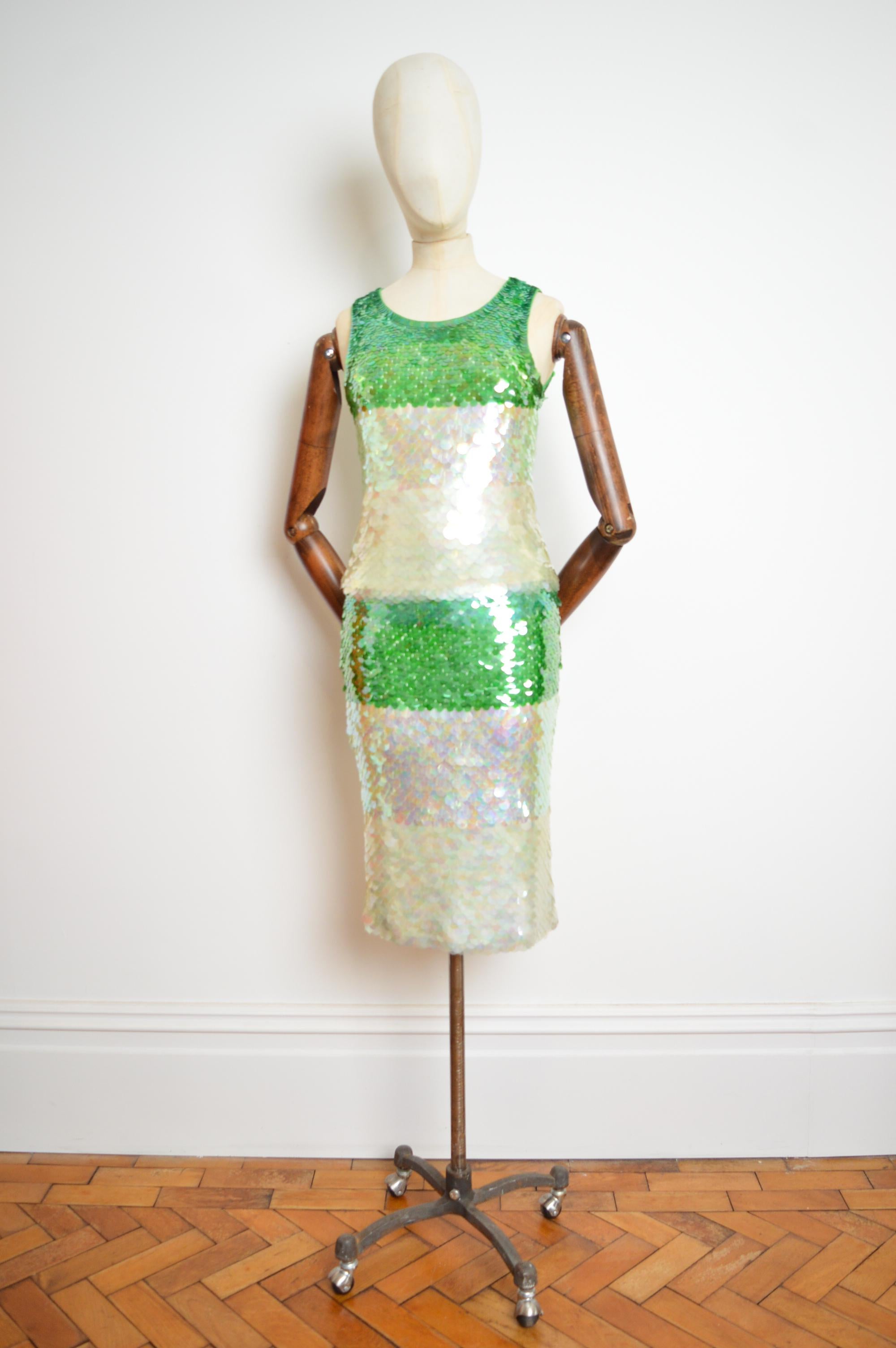 Ensemble débardeur et jupe à paillettes irisées MOSCHINO des années 2000 en vente 7