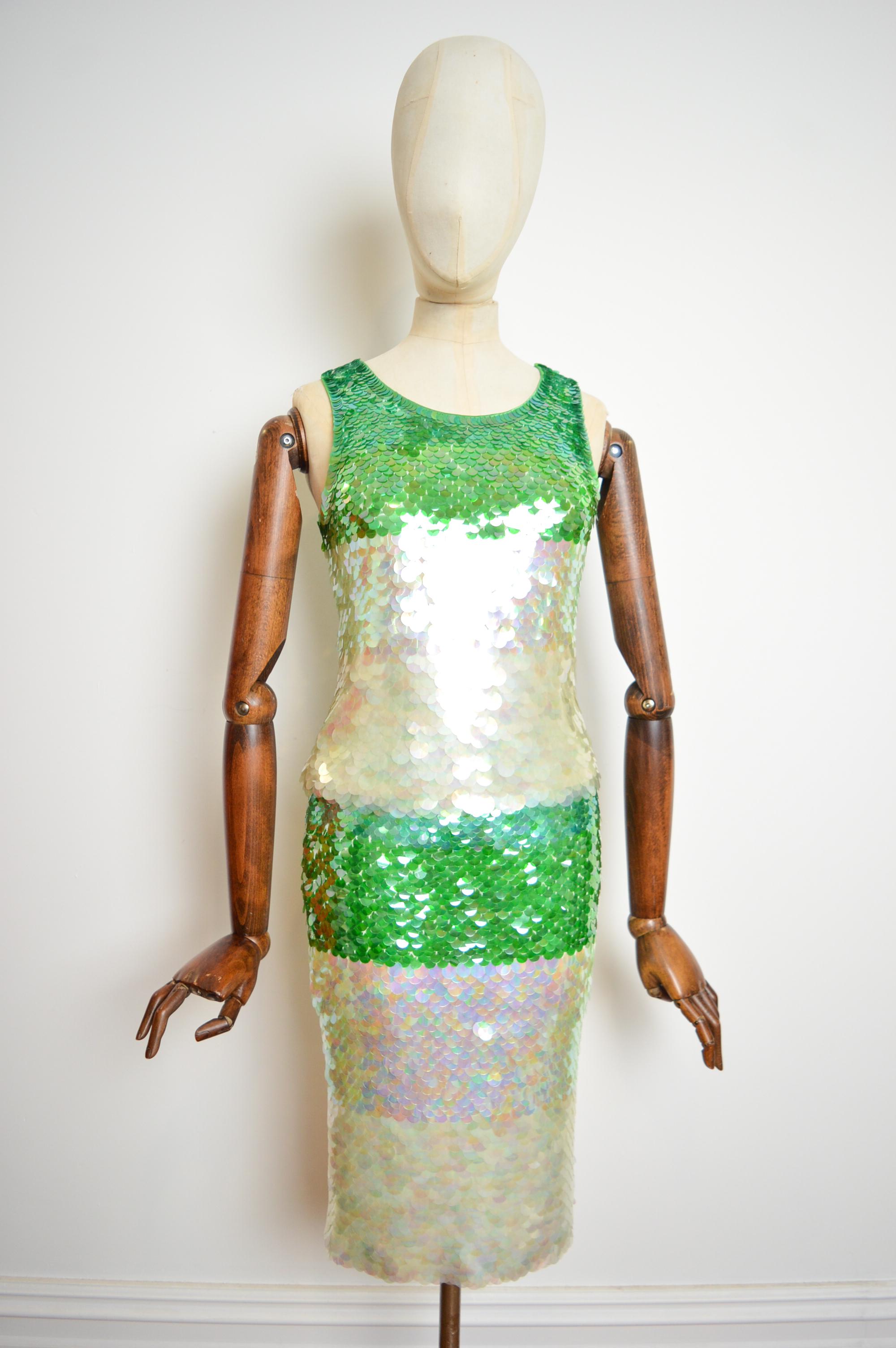 Ensemble débardeur et jupe à paillettes irisées MOSCHINO des années 2000 Excellent état - En vente à Sheffield, GB