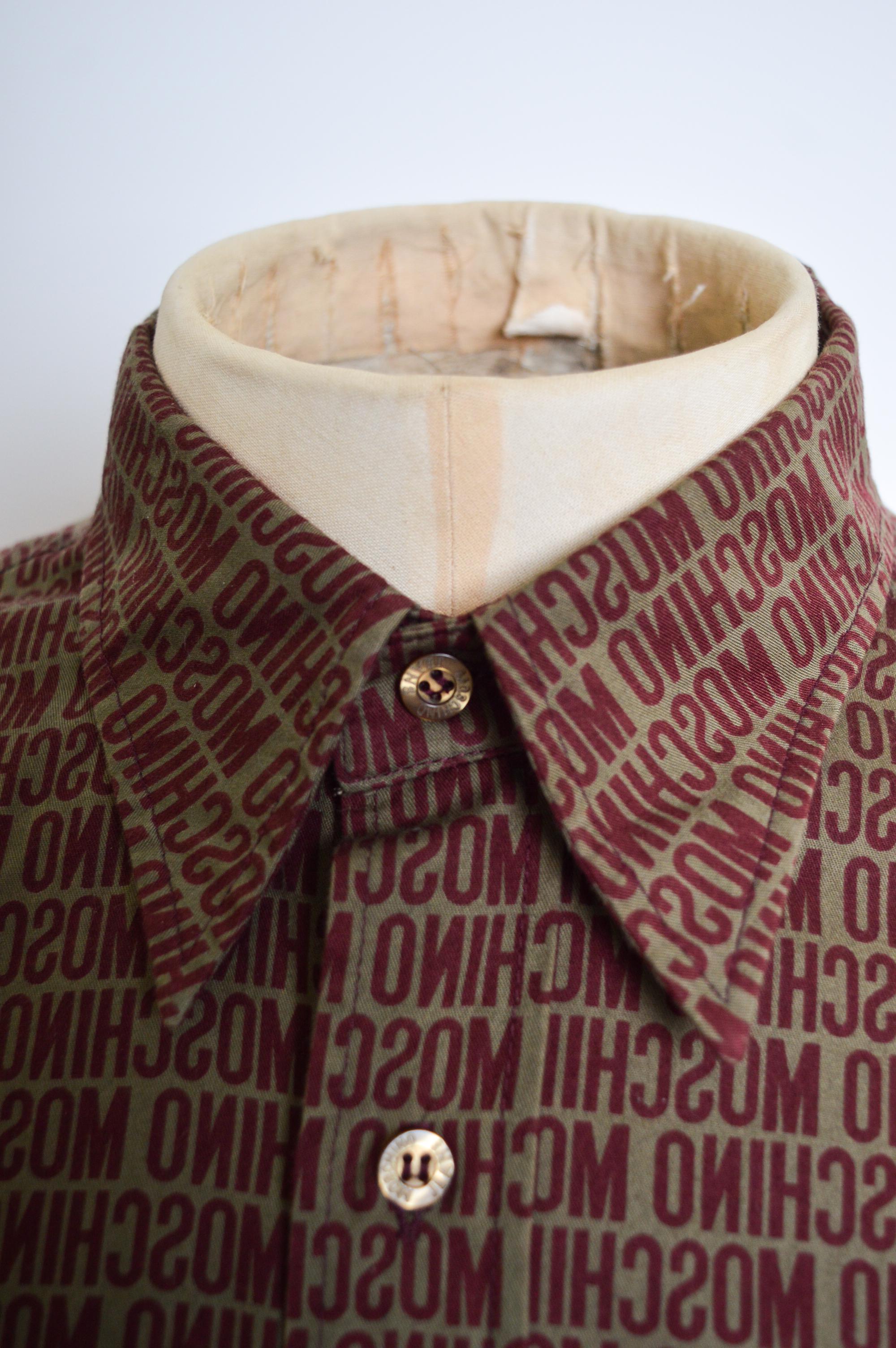 2000's MOSCHINO Khaki Burgundy repeat Logo print long sleeve pattern Shirt For Sale 3