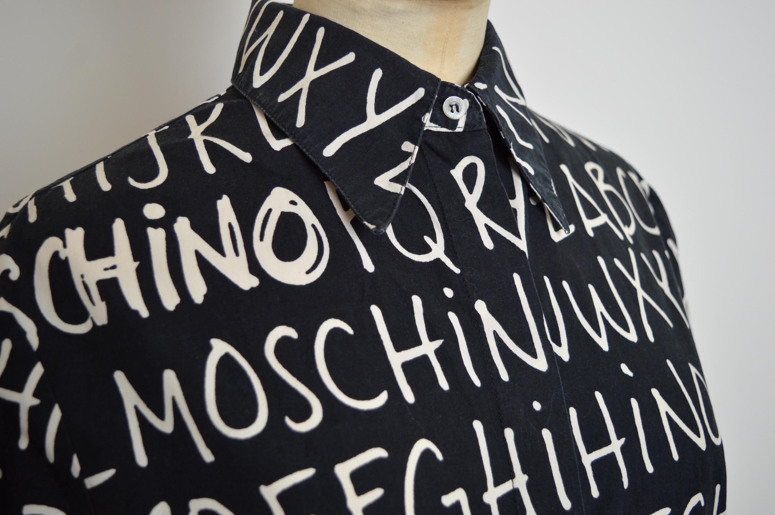 2000's MOSCHINO off key Alphabet print Black Cotton long sleeve pattern Shirt Pour femmes en vente