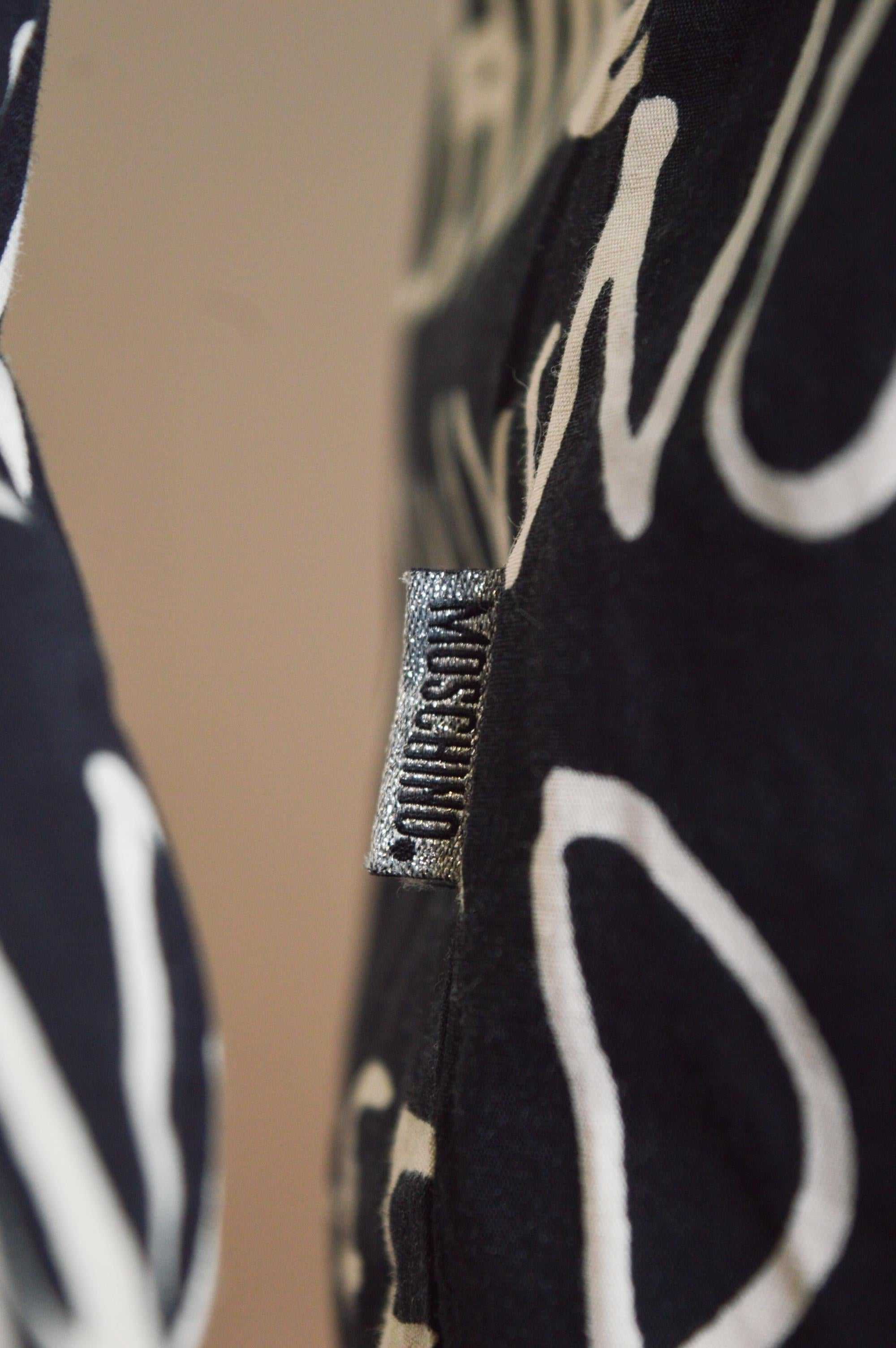 2000's MOSCHINO off key Alphabet print Black Cotton long sleeve pattern Shirt en vente 2