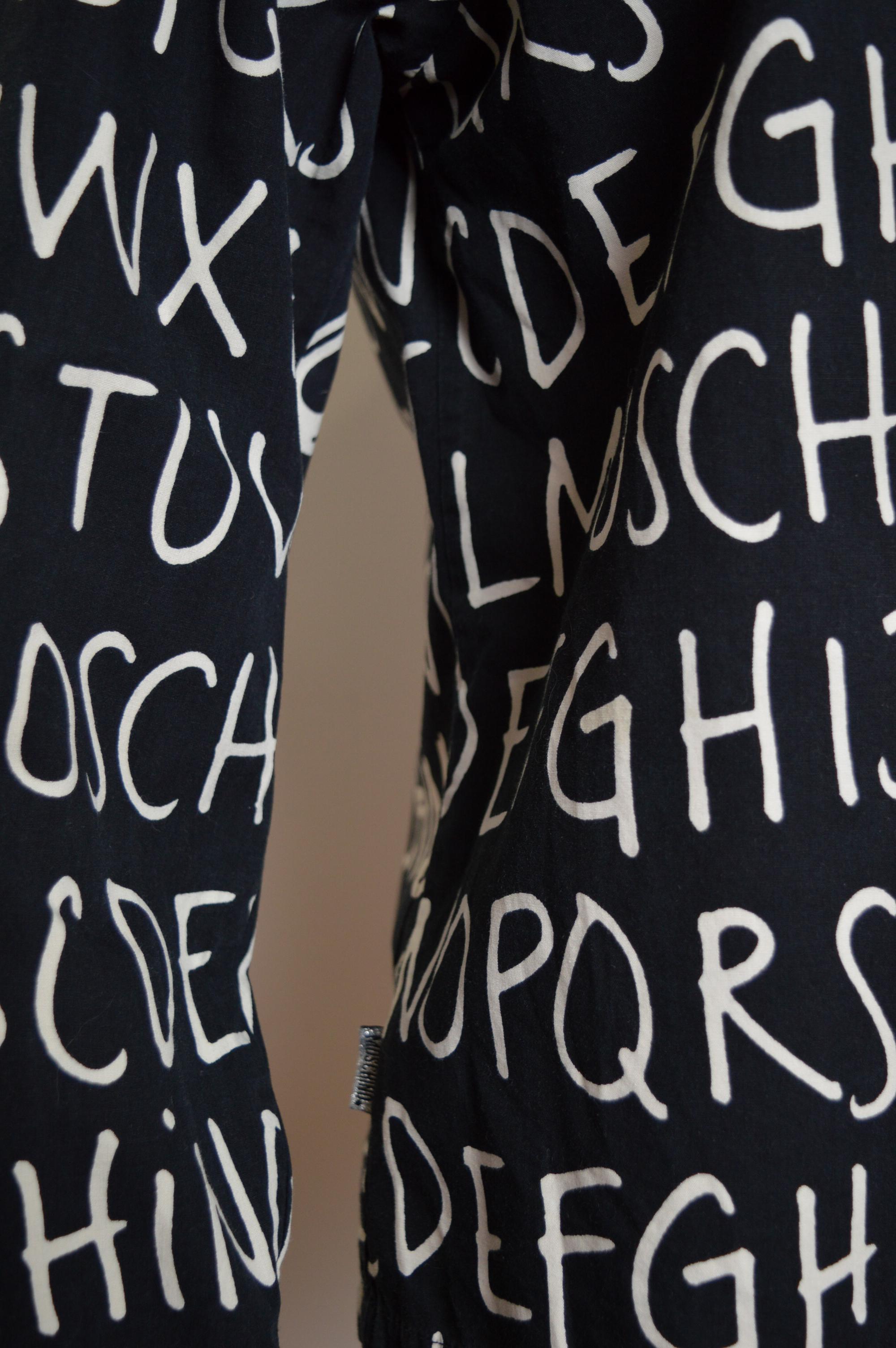 2000's MOSCHINO off key Alphabet print Black Cotton long sleeve pattern Shirt en vente 4