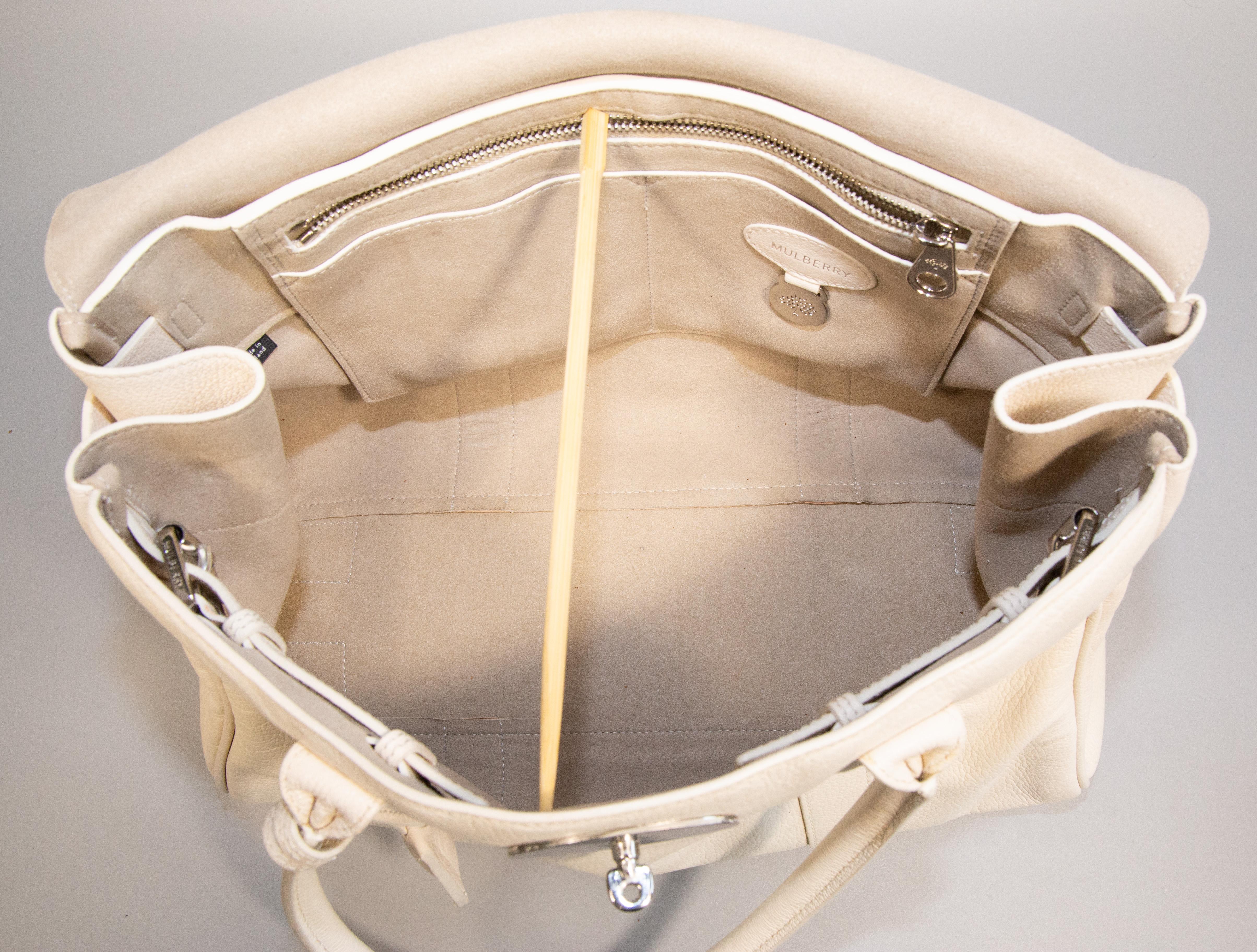 2000s Mulberry Bayswater Handbag in White Leather 11