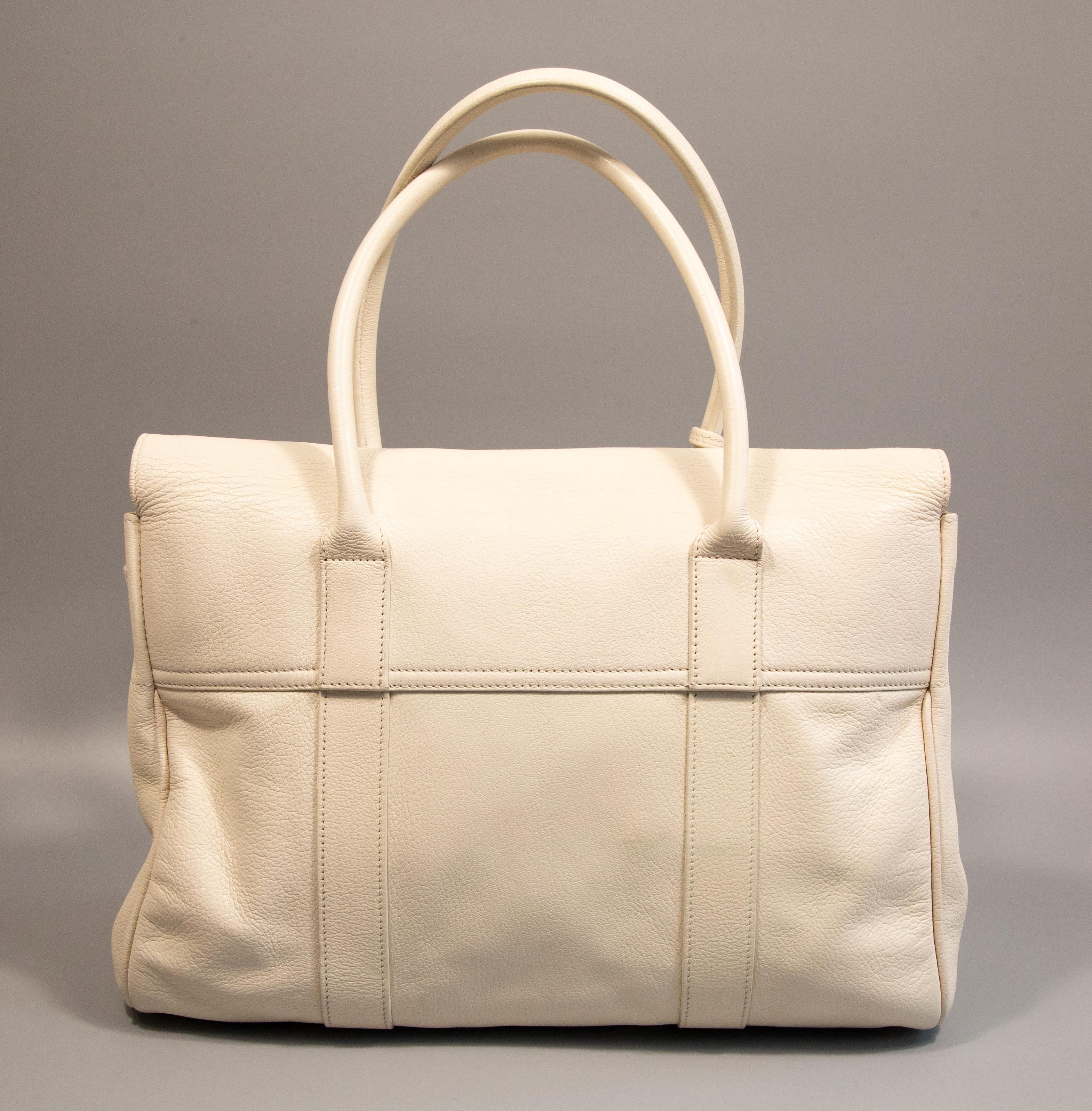 2000s Mulberry Bayswater Handbag in White Leather In Good Condition In Arnhem, NL
