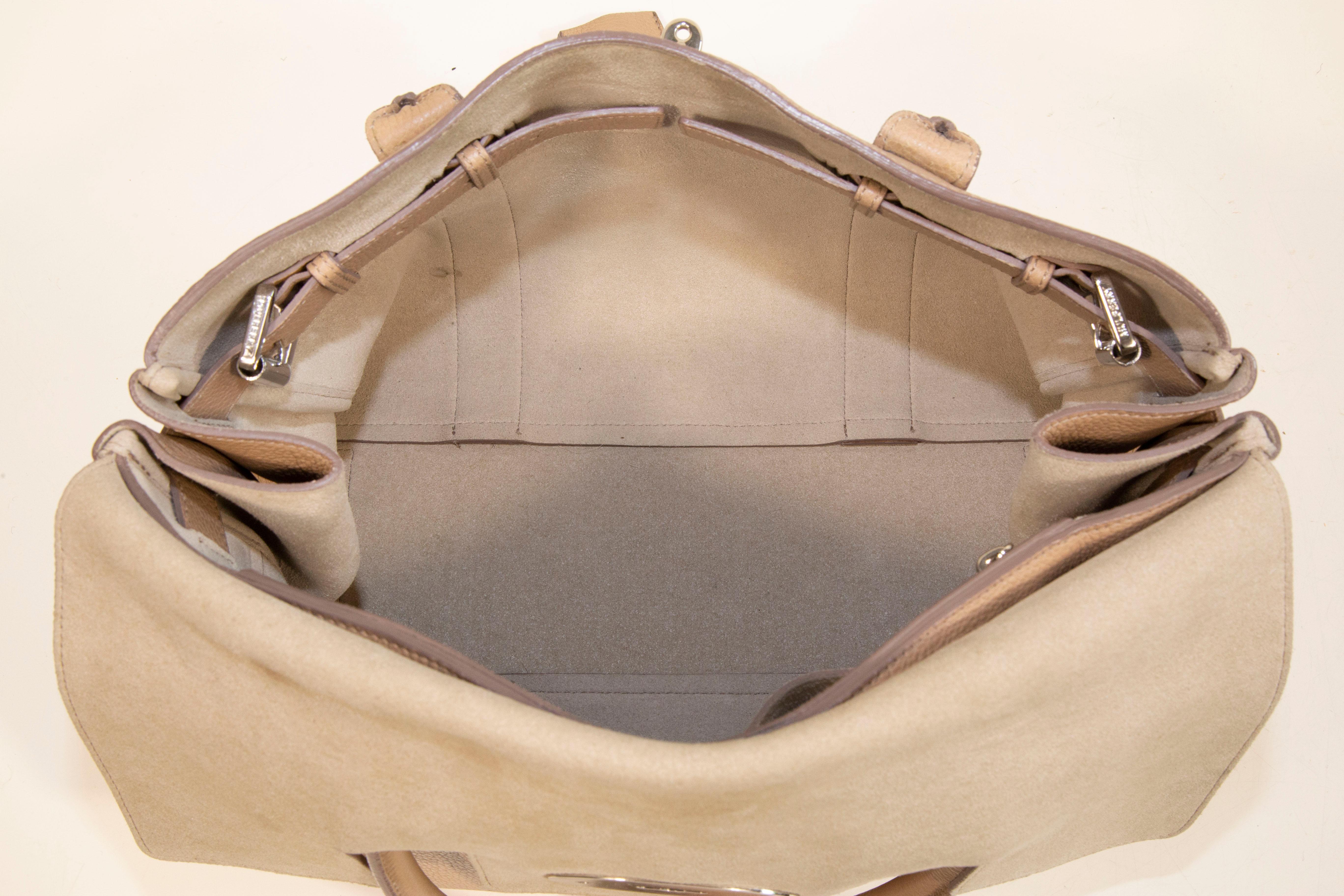 2000s Mulberry Beige Leather Bayswater Top Handle Bag For Sale 11