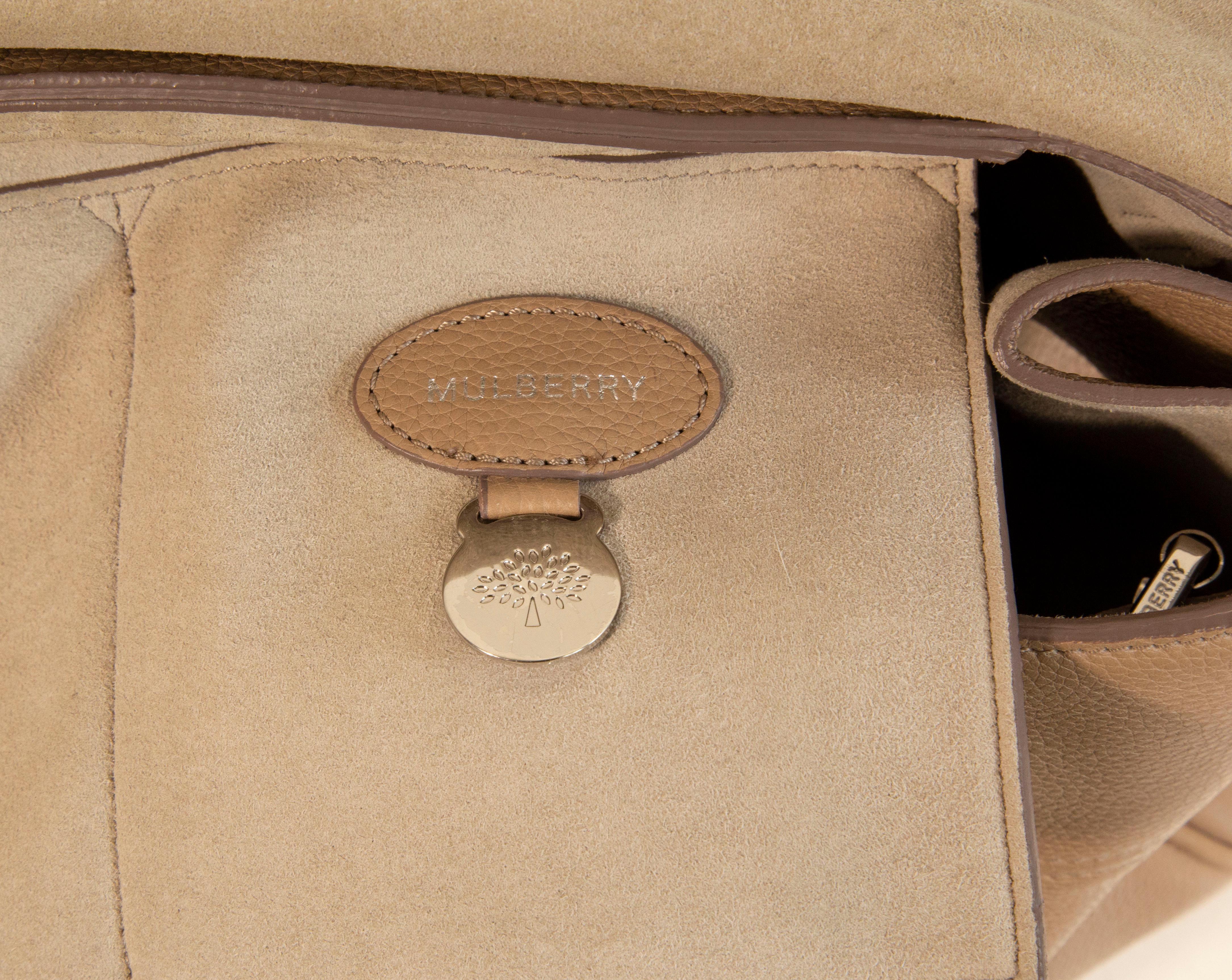 2000s Mulberry Beige Leather Bayswater Top Handle Bag For Sale 13