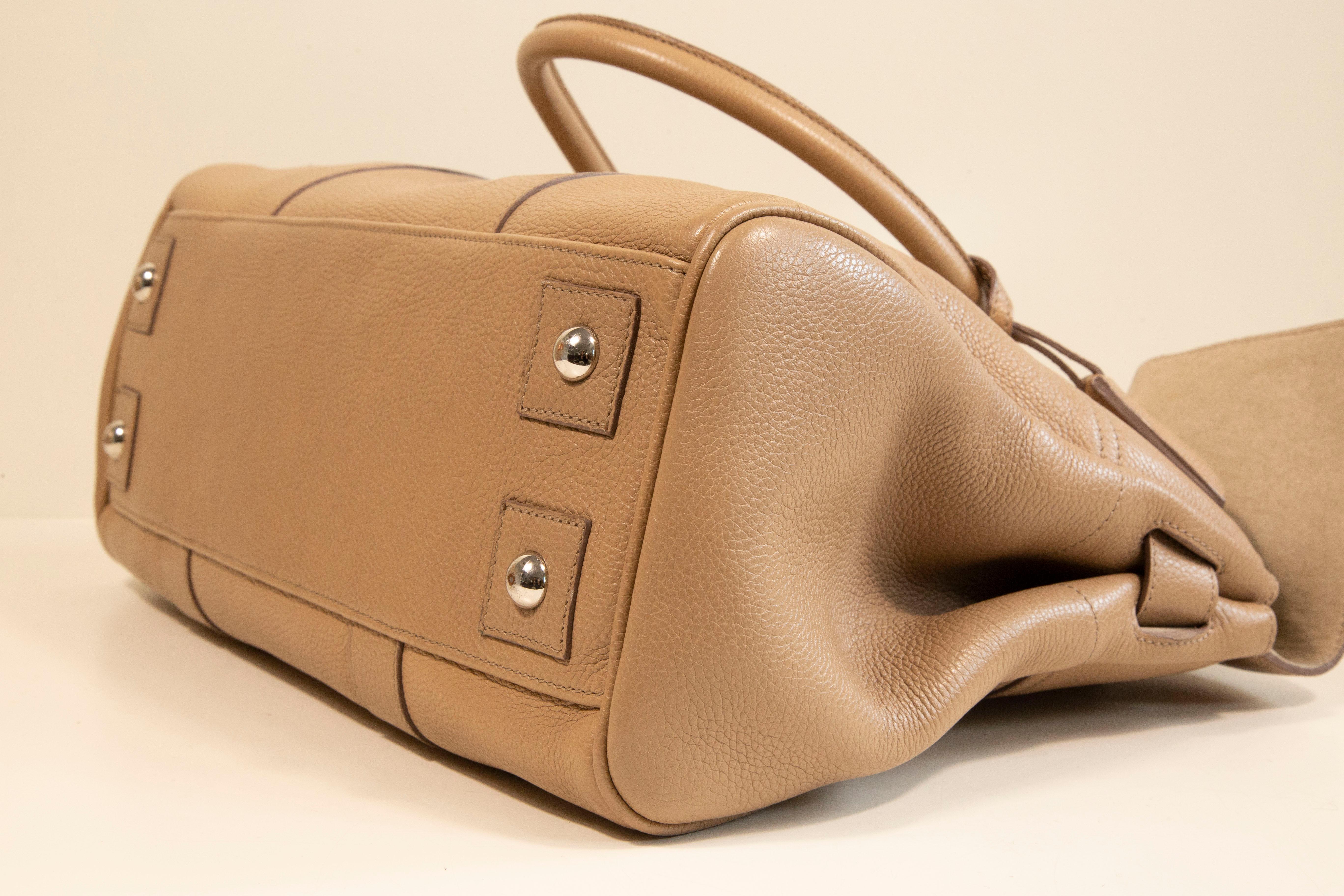 2000s Mulberry Beige Leather Bayswater Top Handle Bag For Sale 4