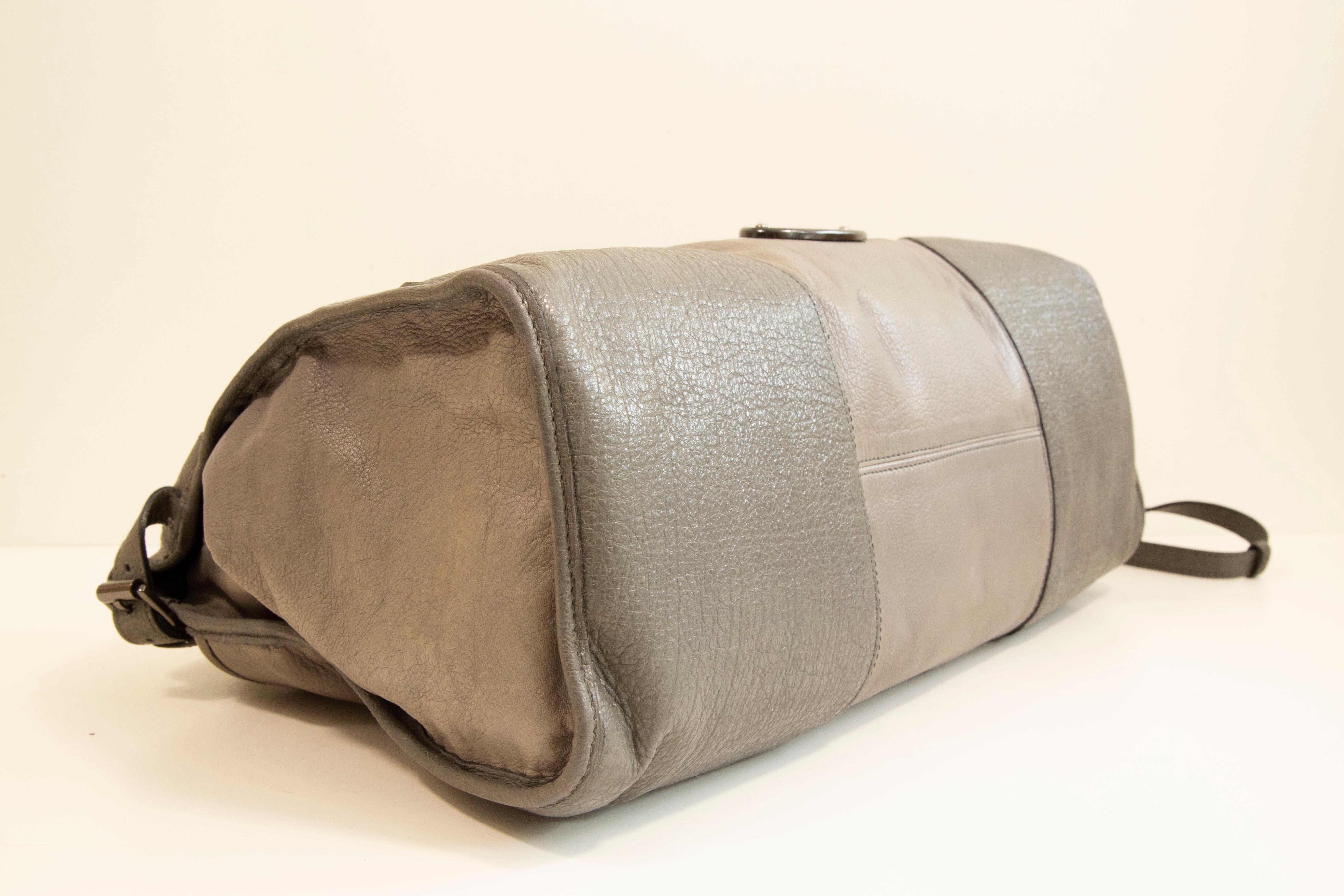 2000s Mulberry Gray Leather Large 2-Way Bag Shoulder Bag Top Handle Bag For Sale 1
